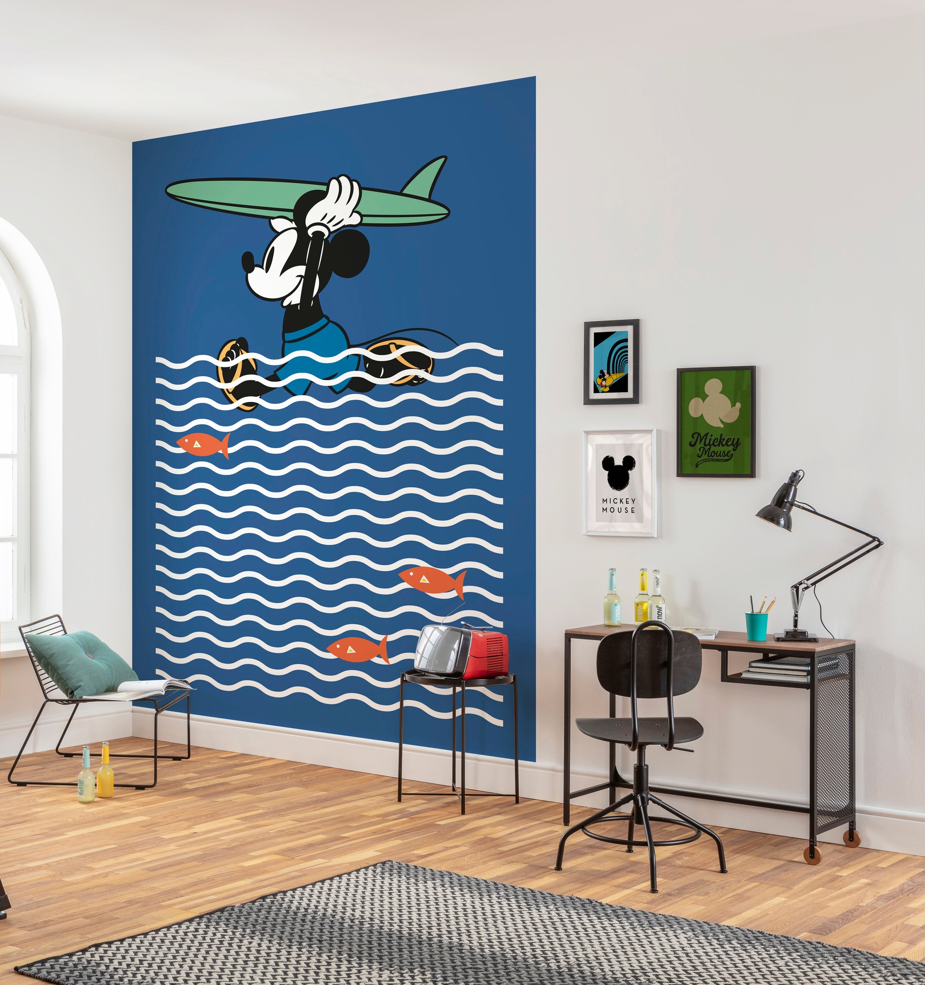 Komar Vliestapete »Digitaldruck Vlies -  Mickey gone Surfin' - Größe 200 x 280 cm« bedruckt glatt Kinderzimmer