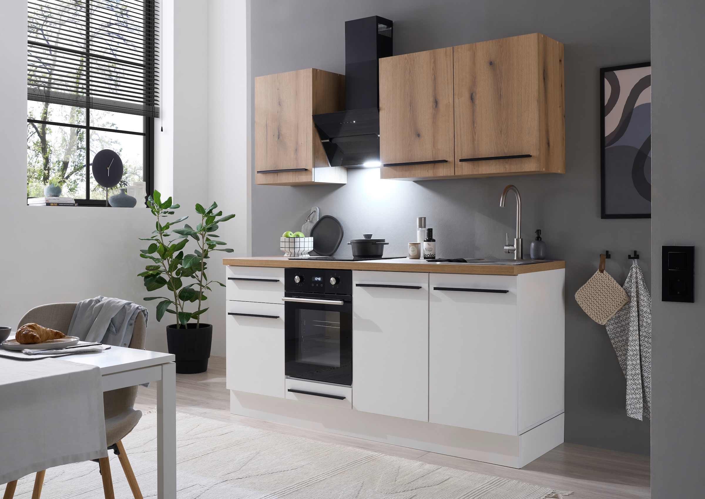 BASIC by Balculina Pantryküche »Torcello BxHxT 180x210x60 cm« Breite 180cm, wahlweise mit E-Geräten, Softclose-Funktion