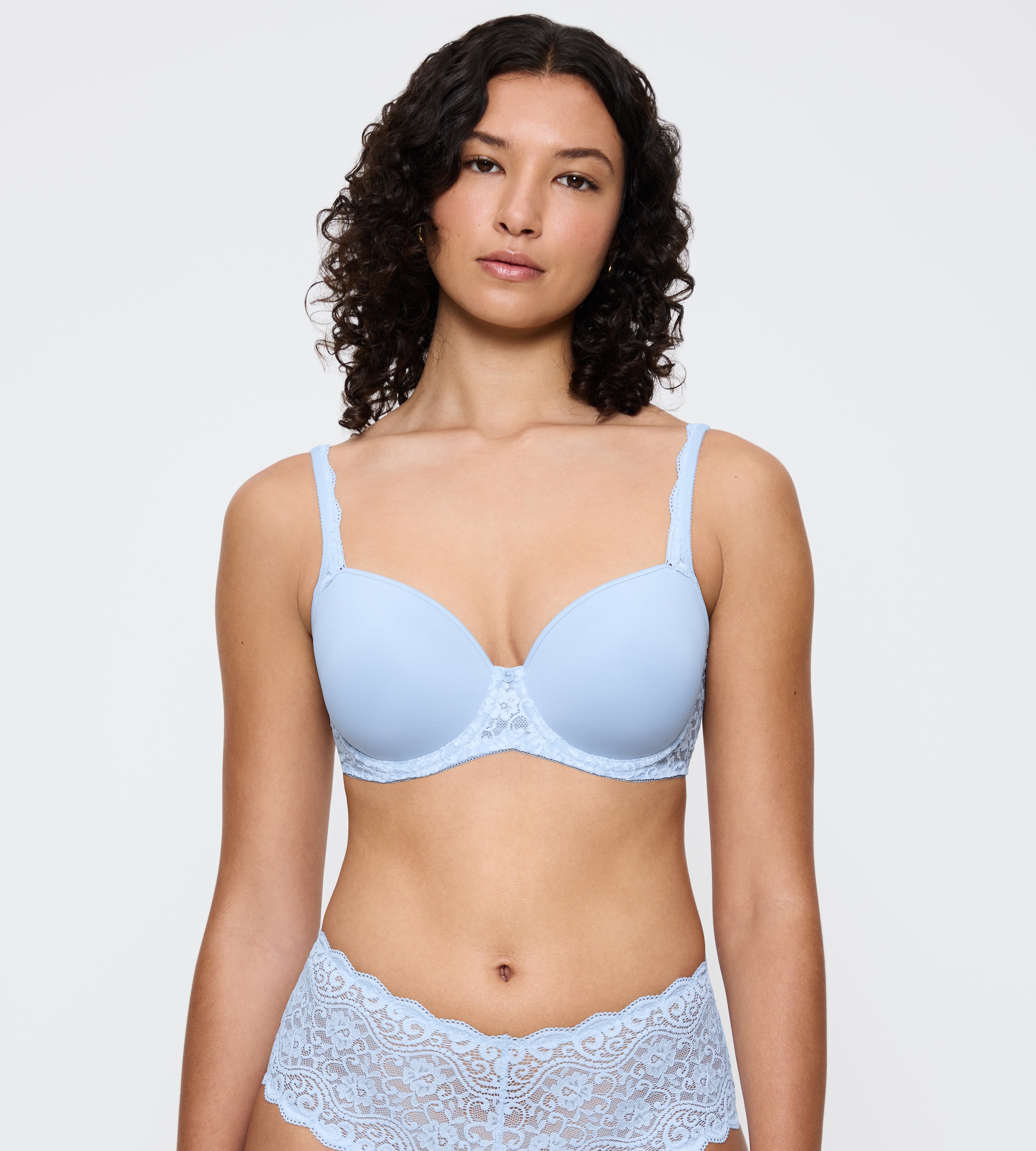 Triumph T-Shirt-BH »Amourette« Stretch-Spitze, glatte Cups, atmungsaktiv, leicht, feminin