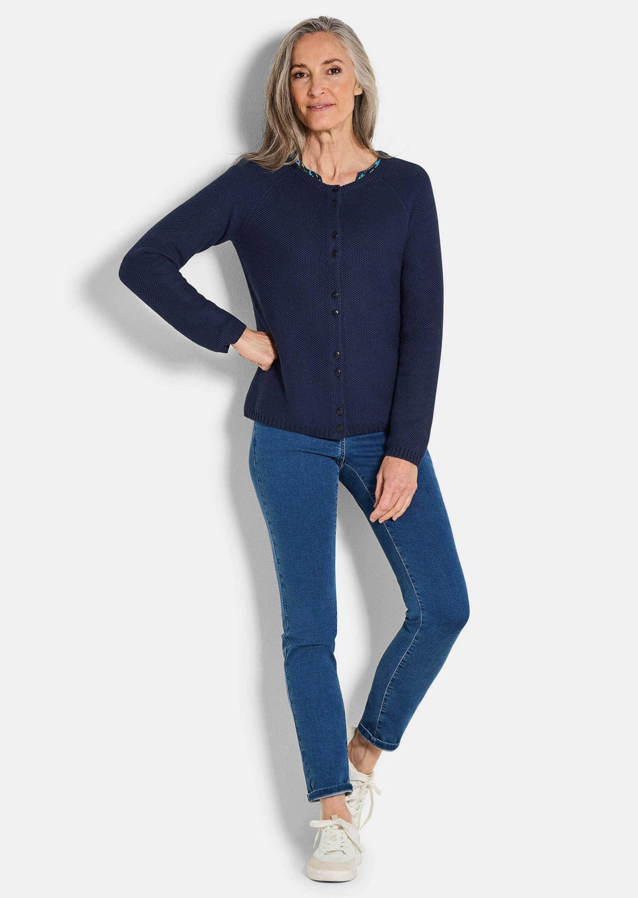 GOLDNER Strickjacke »Kurzgröße Cardigan aus Baumwolle, Rundhals« Piqué-Optik