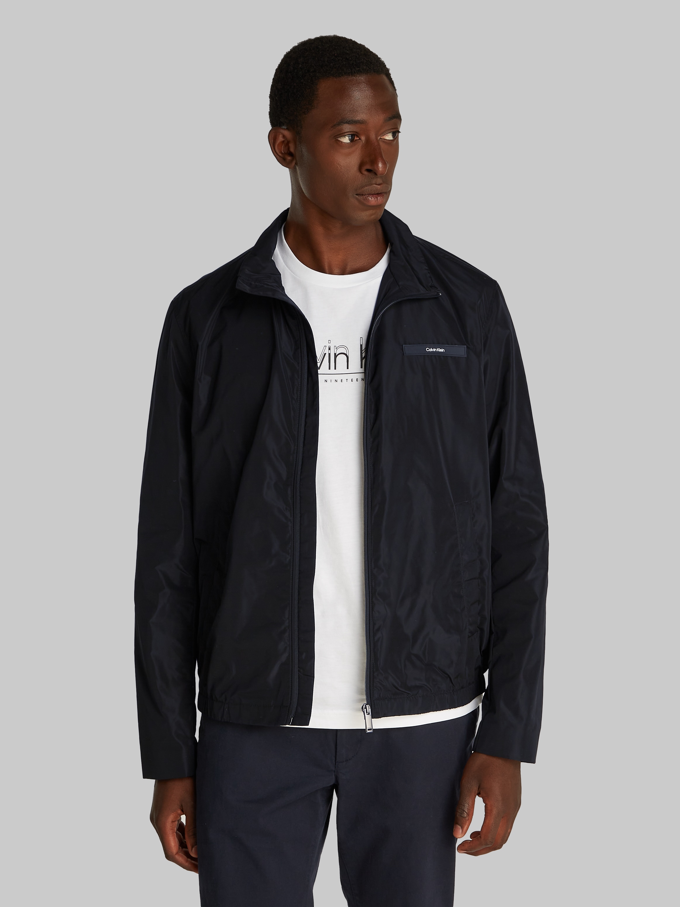 Calvin Klein Blouson »ESSENTIAL NYLON BLOUSON«, mit Logo-Patch