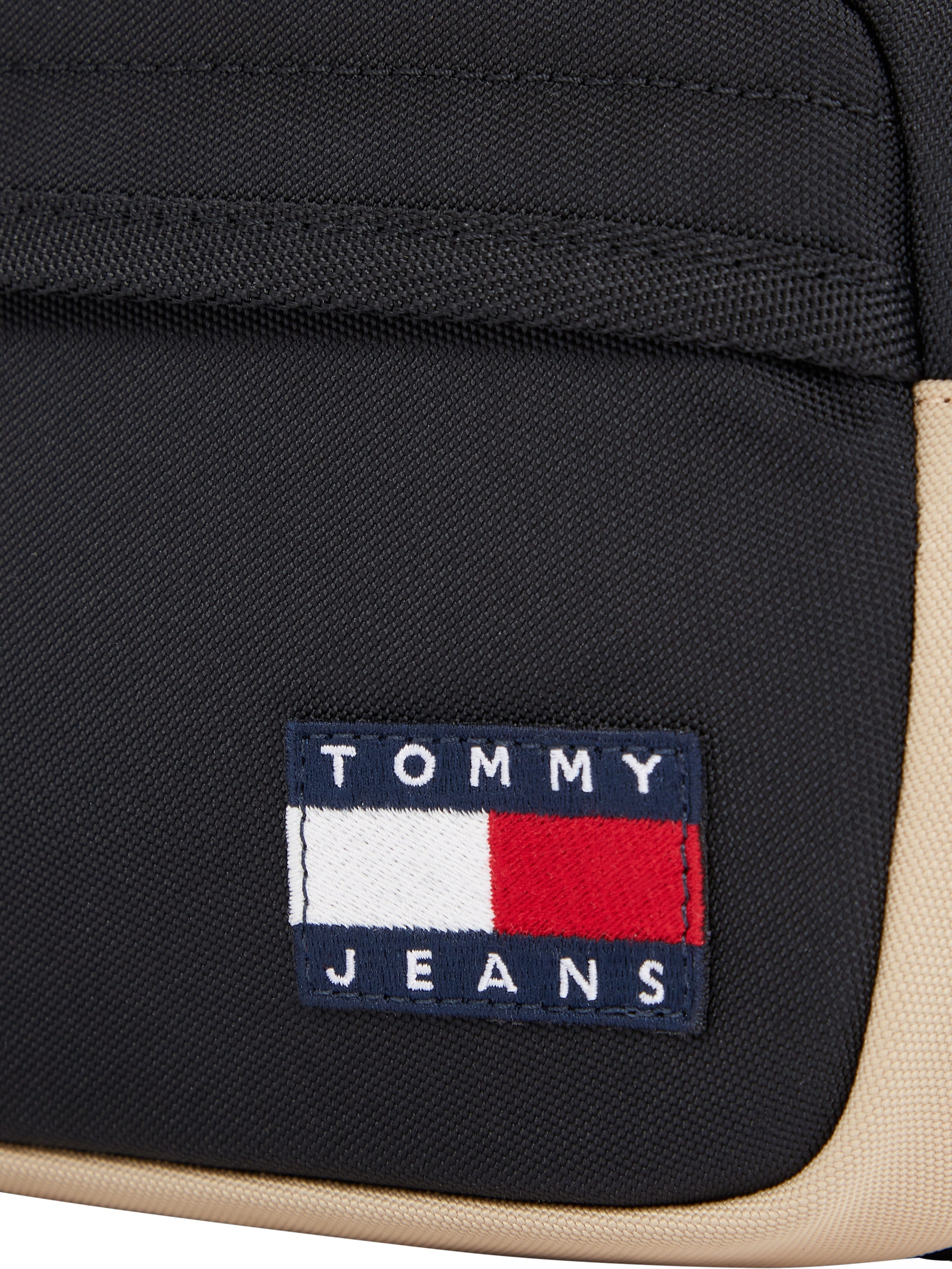 Tommy Jeans Gürteltasche »TJM ESS DAILY BUMBAG«, Men Bauchtasche, Umhängetasche, Mini Bag mit Kontrastbesatz