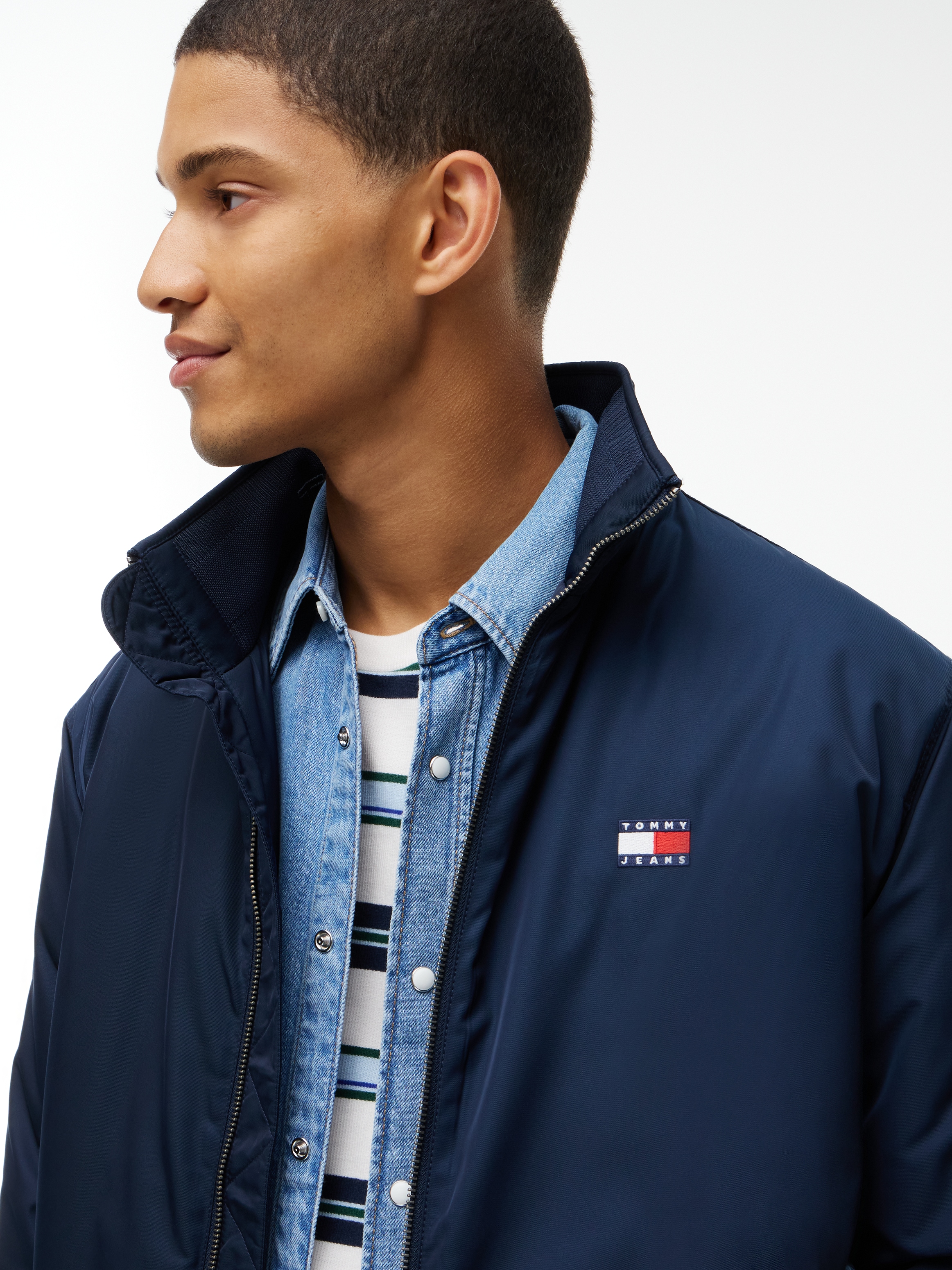 Tommy Jeans Blouson »TJM ESSENTIAL PADDED JACKET EXT« Freizeitjacke, Übergangsjacke glänzend, Stretchbündchen, Stehkragen