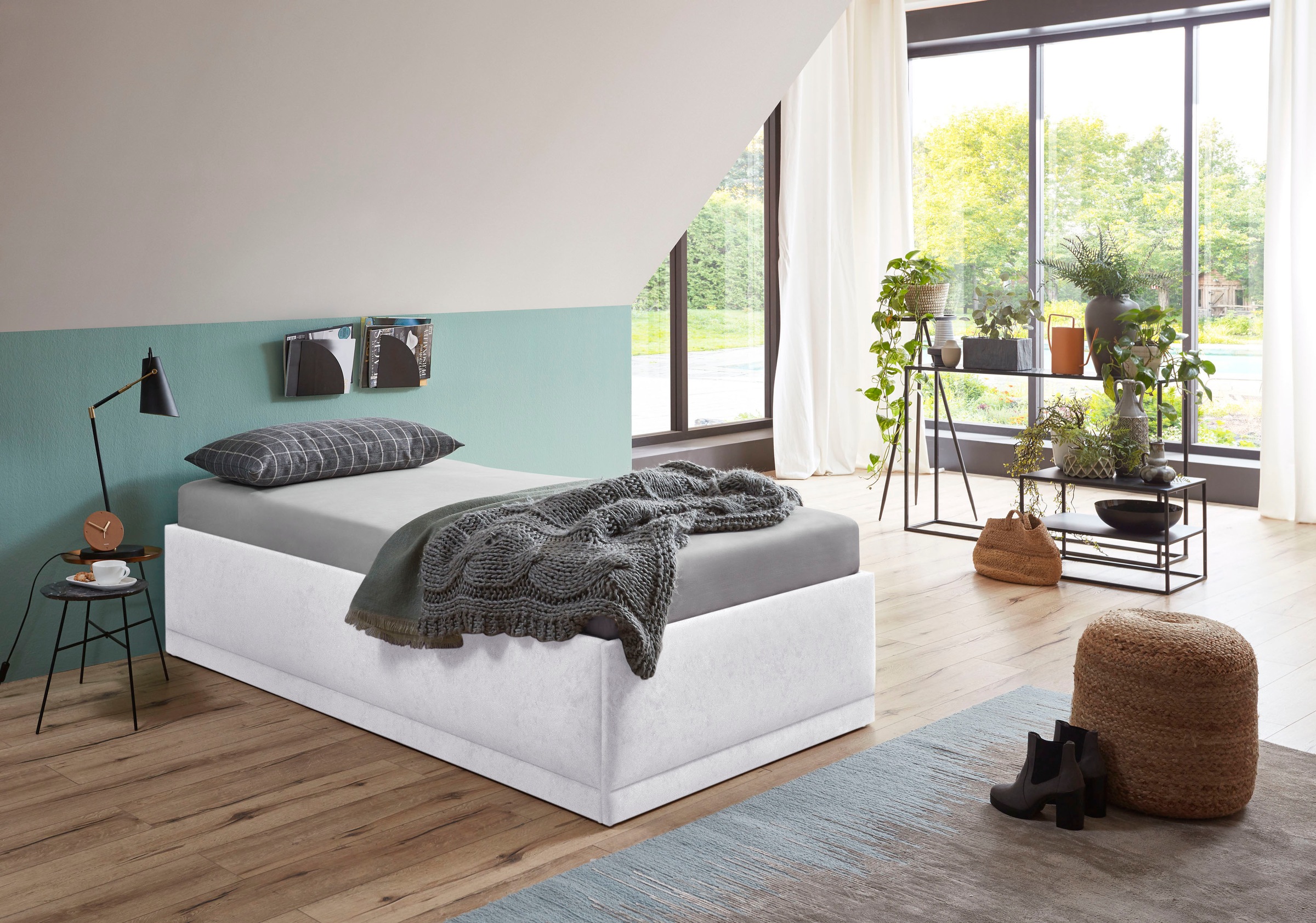 Westfalia Schlafkomfort Polsterbett »Texel«, Standardhöhe mit Zierkissen, Bettkasten bei Ausführung mit Matratze