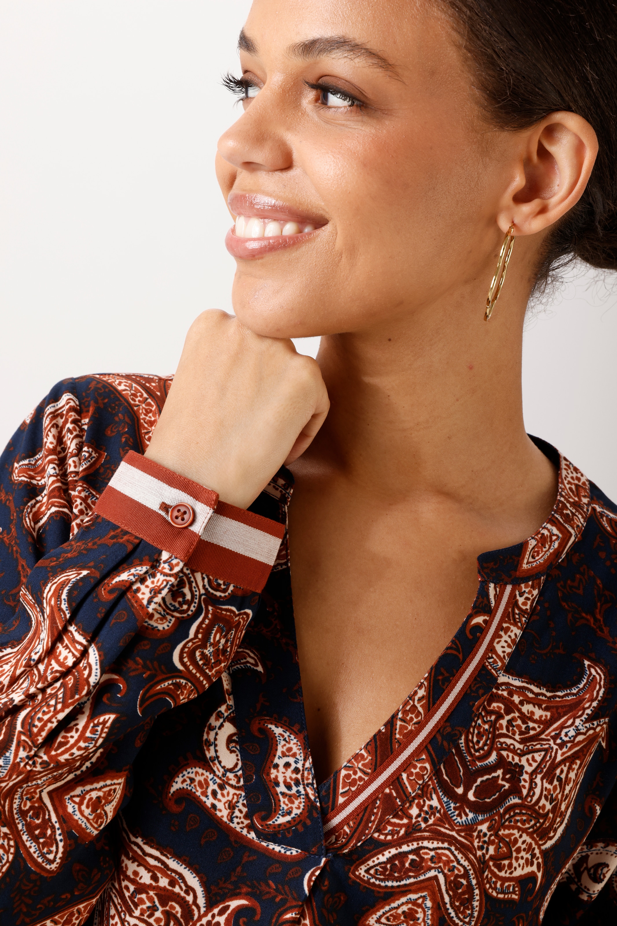 Aniston CASUAL Schlupfbluse mit fantasievollen Ornamenten bedruckt - NEUE KOLLEKTION