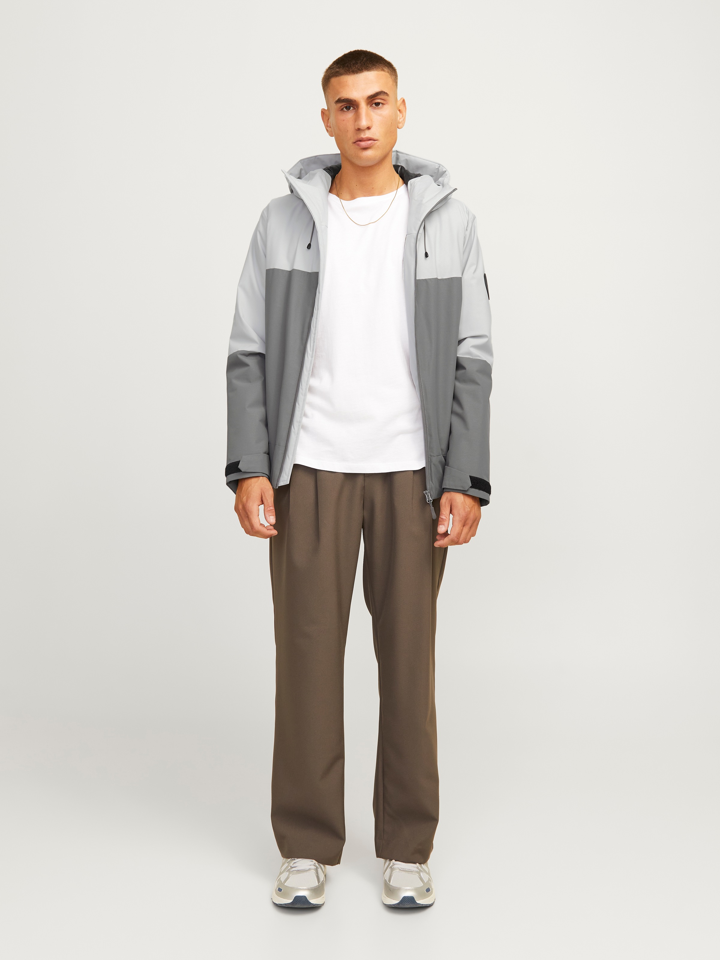 Jack & Jones Outdoorjacke »JCOAIDEN TRANSITIONAL JACKET SN«, mit Kapuze