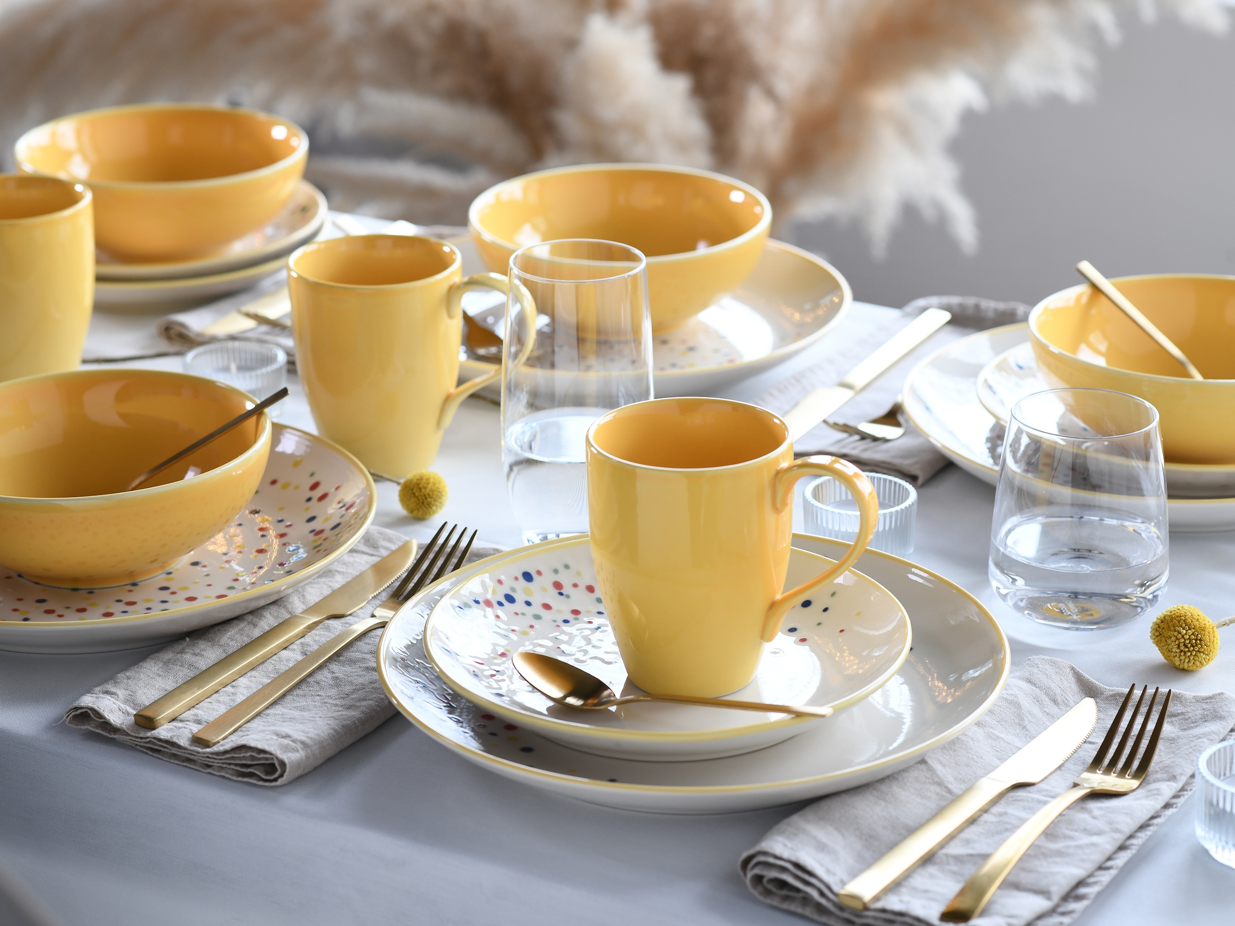 CreaTable Kombiservice »Joy, Kombi-Service 16-tlg.« Unregelmäßige bunte Punkte, Gute Laune Geschirr, Frisch, Freundlich