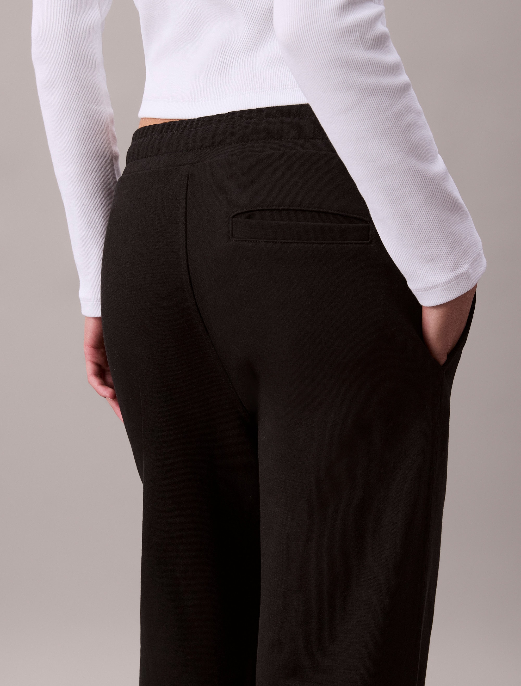 Calvin Klein Jeans Sweathose  elastischer Bund, gerade Passform, Bundfalte