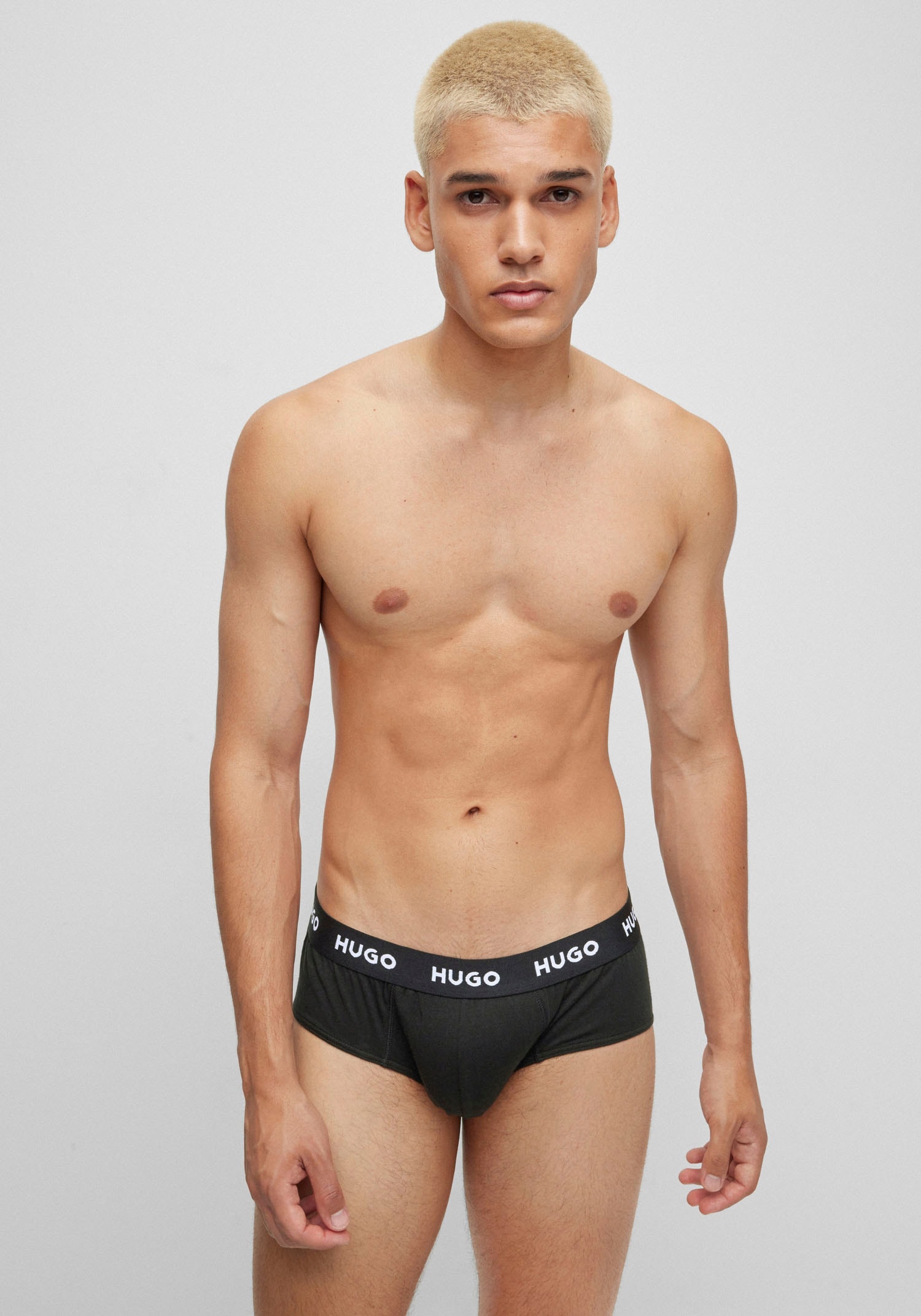 HUGO Underwear Hüftslip »HIPBRIEF TRIPLETPACK«, (Packung, 3 St., 3er Pack), mit modischem HUGO Logo-Elastikbund