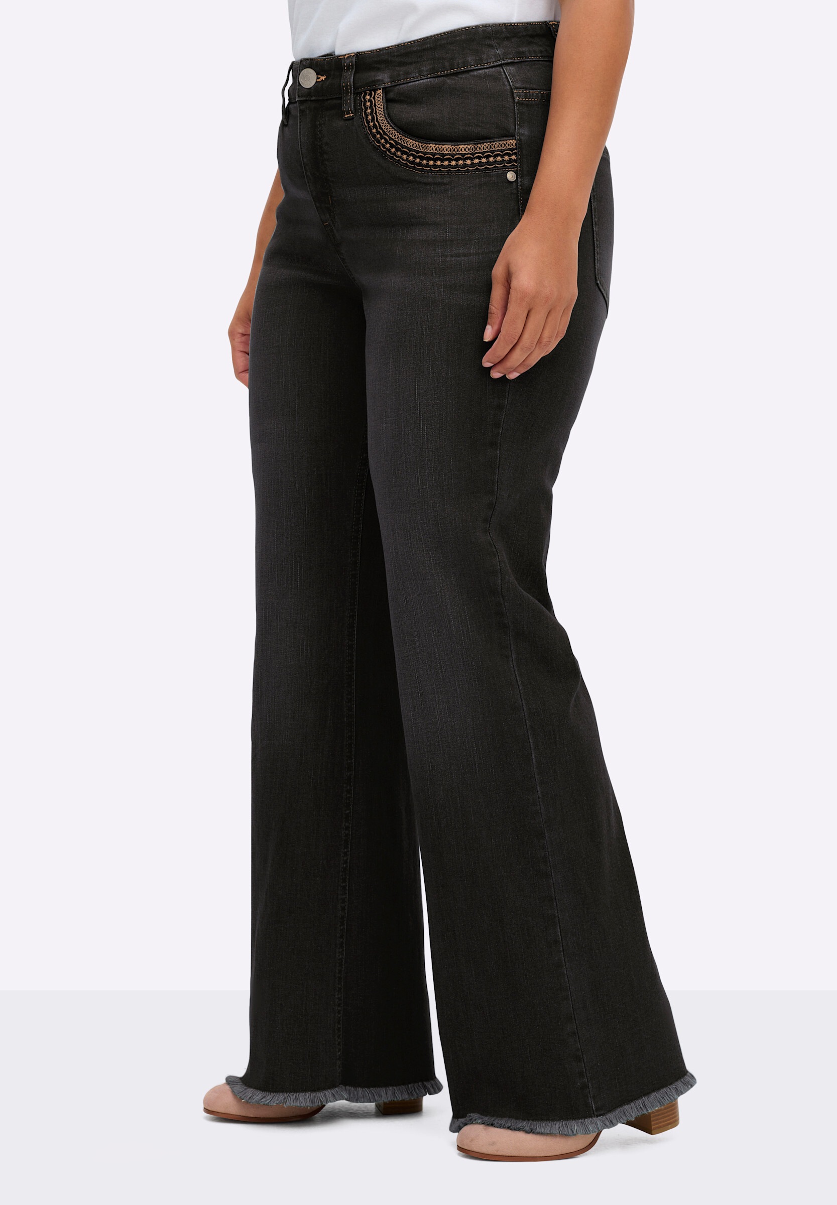 Sheego 5-Pocket-Jeans »Jeans Bootcut-Jeans mit Fransensaum«