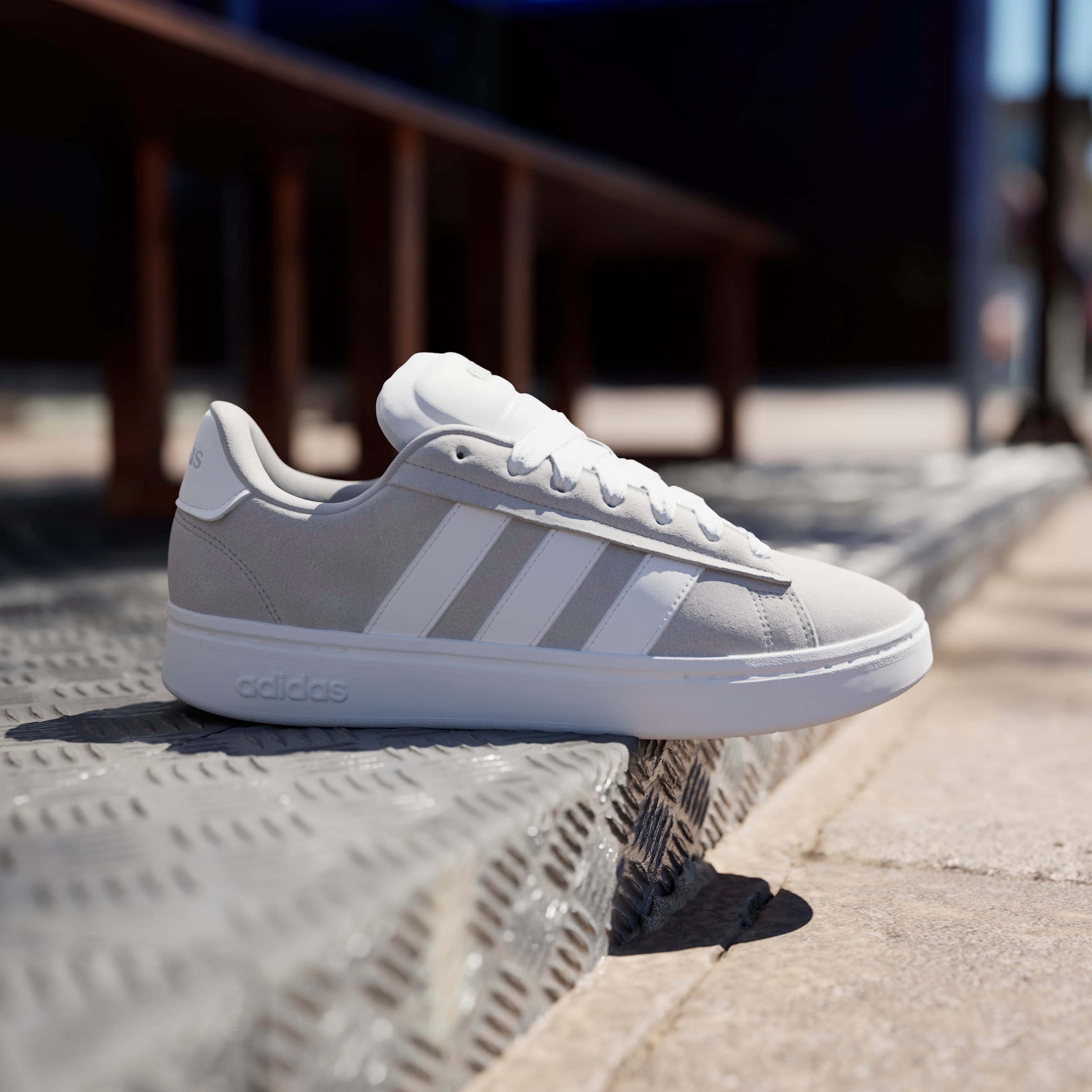 adidas Sportswear Sneaker »GRAND COURT ALPHA«  Design inspiriert vom adidas Campus 00