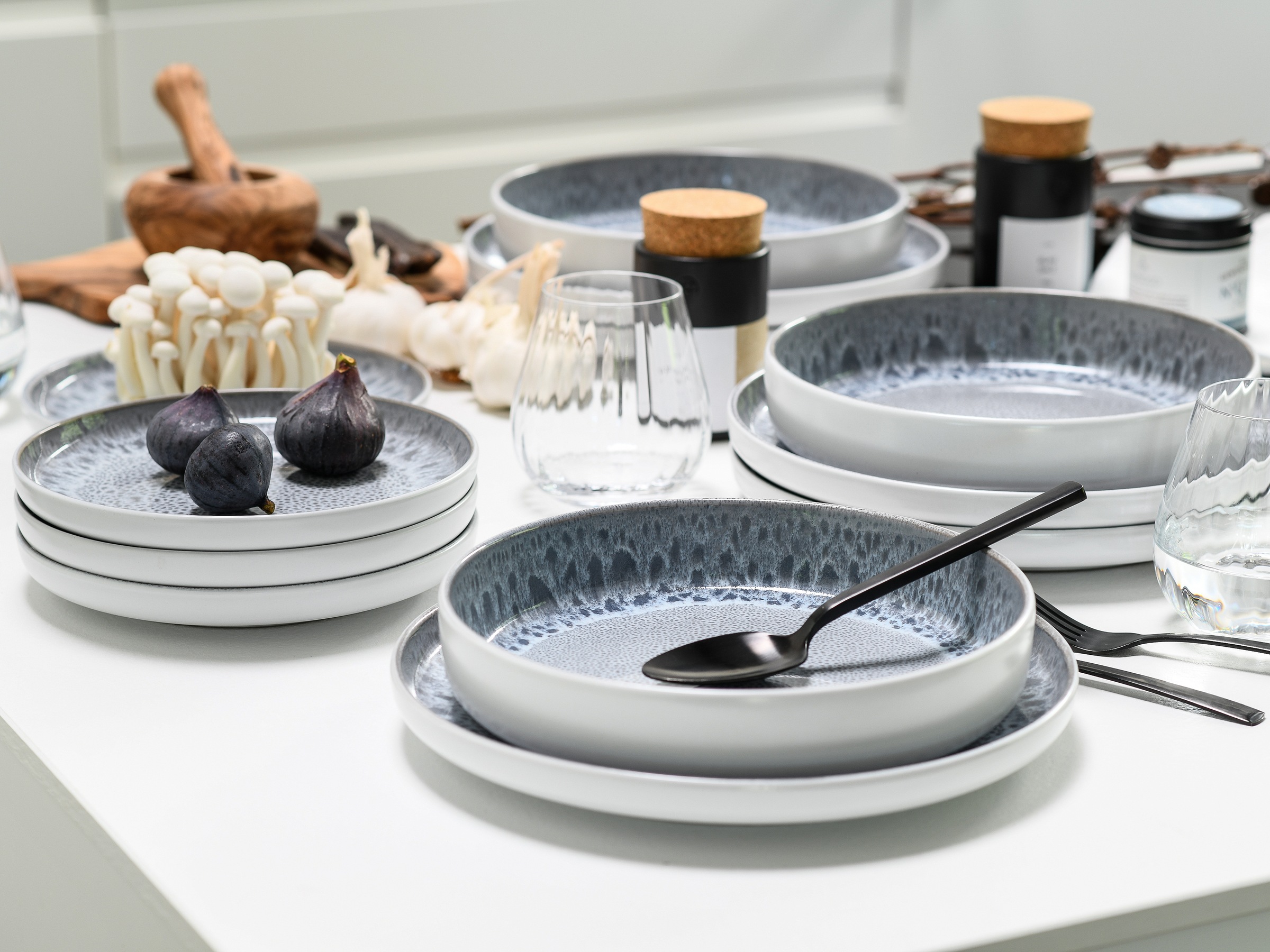 OTTO home Teller-Set »modernes Geschirr-Set, Service Lykk« hohe Haltbarkeit, spülmaschinen- & mikrowellengeeignet, Reaktivglasur