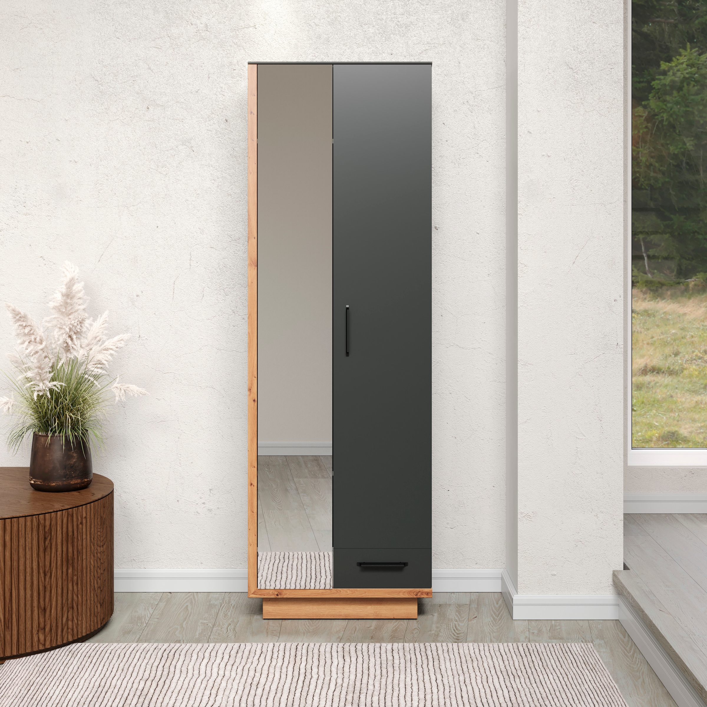 INOSIGN Garderobenschrank »Premont«, (1 St.), Eleganter Flurschrank auf einem Sockel - Soft-Close - Mit Frontspiegel