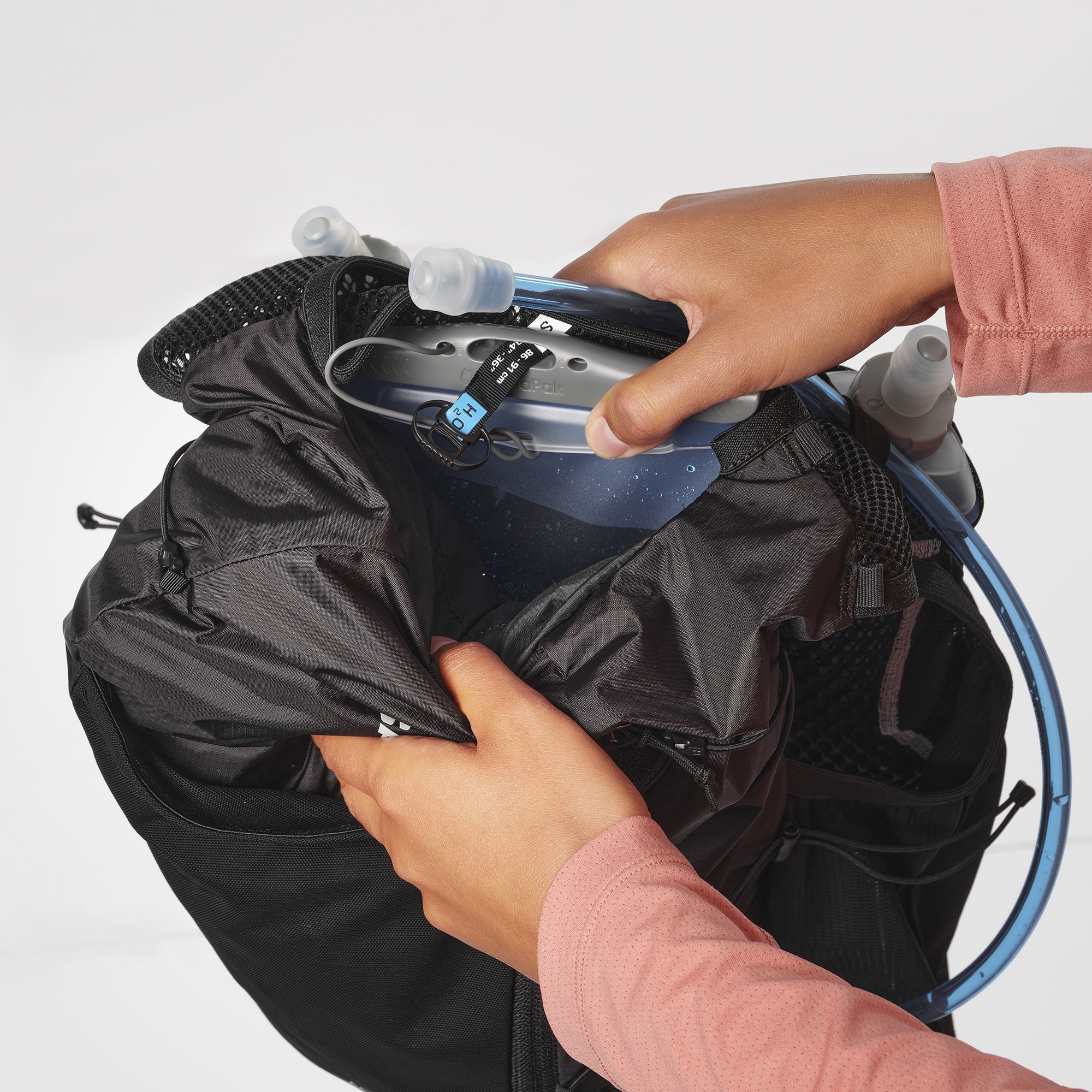 Salomon Trinkrucksack »ACTIVE SKIN 12«, mit praktischen Flaschenfächern