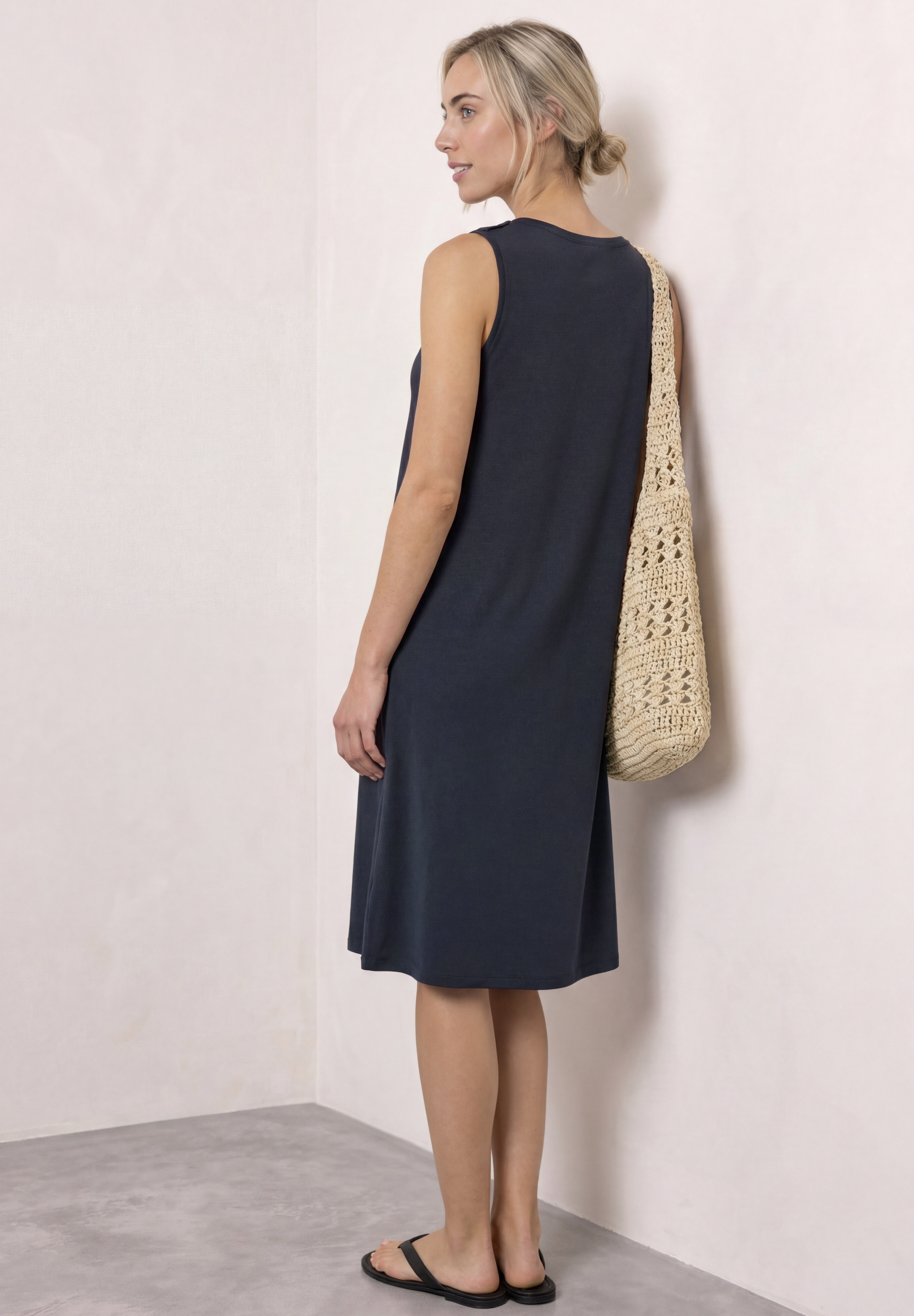 STREET ONE Jerseykleid Ohne Taschen Ärmelloses Sommerkleid mit Rundhals und Knopfdetail