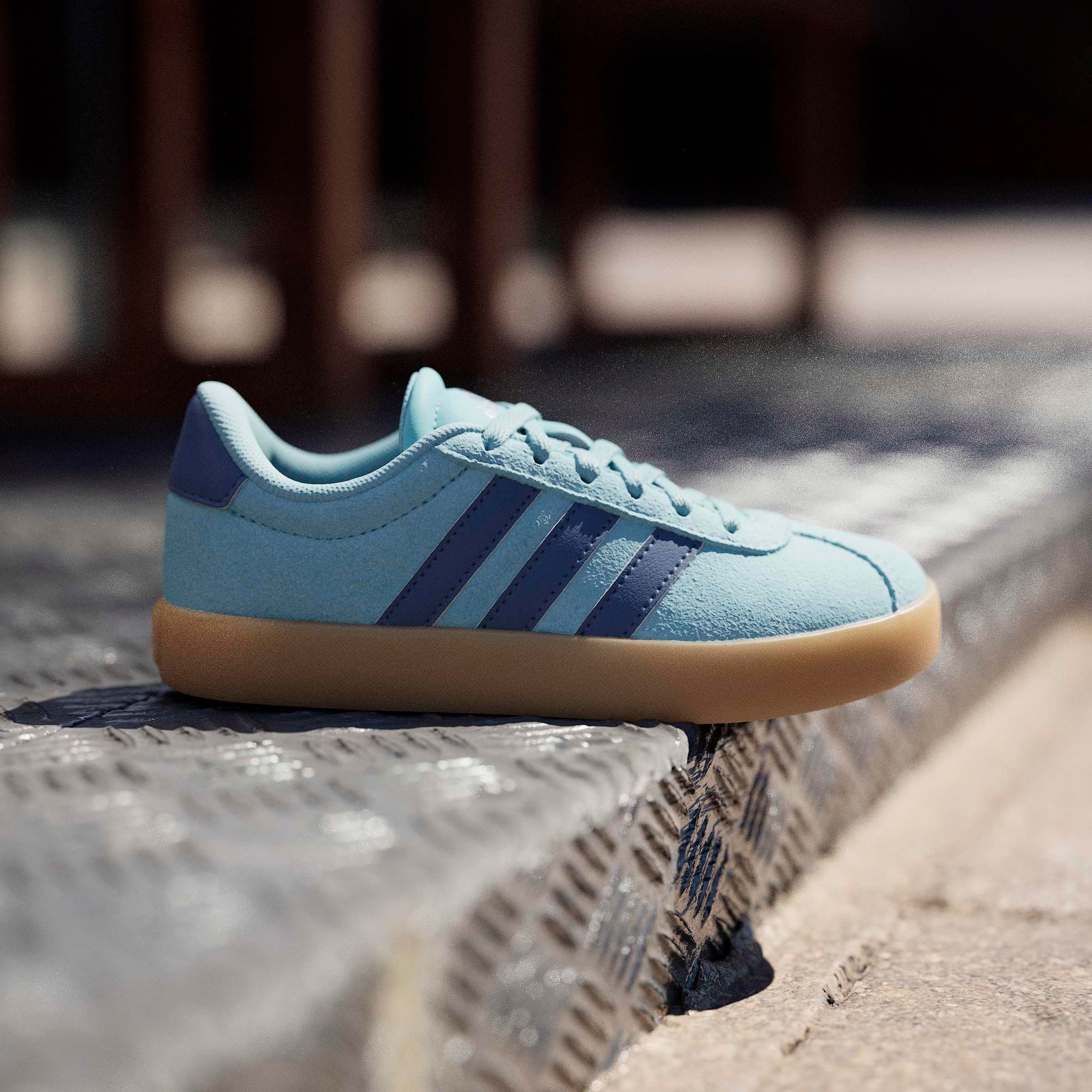 adidas Sportswear Sneaker »VL COURT 3.0«  inspiriert vom Design des adidas samba, für Kinder & Jugendliche