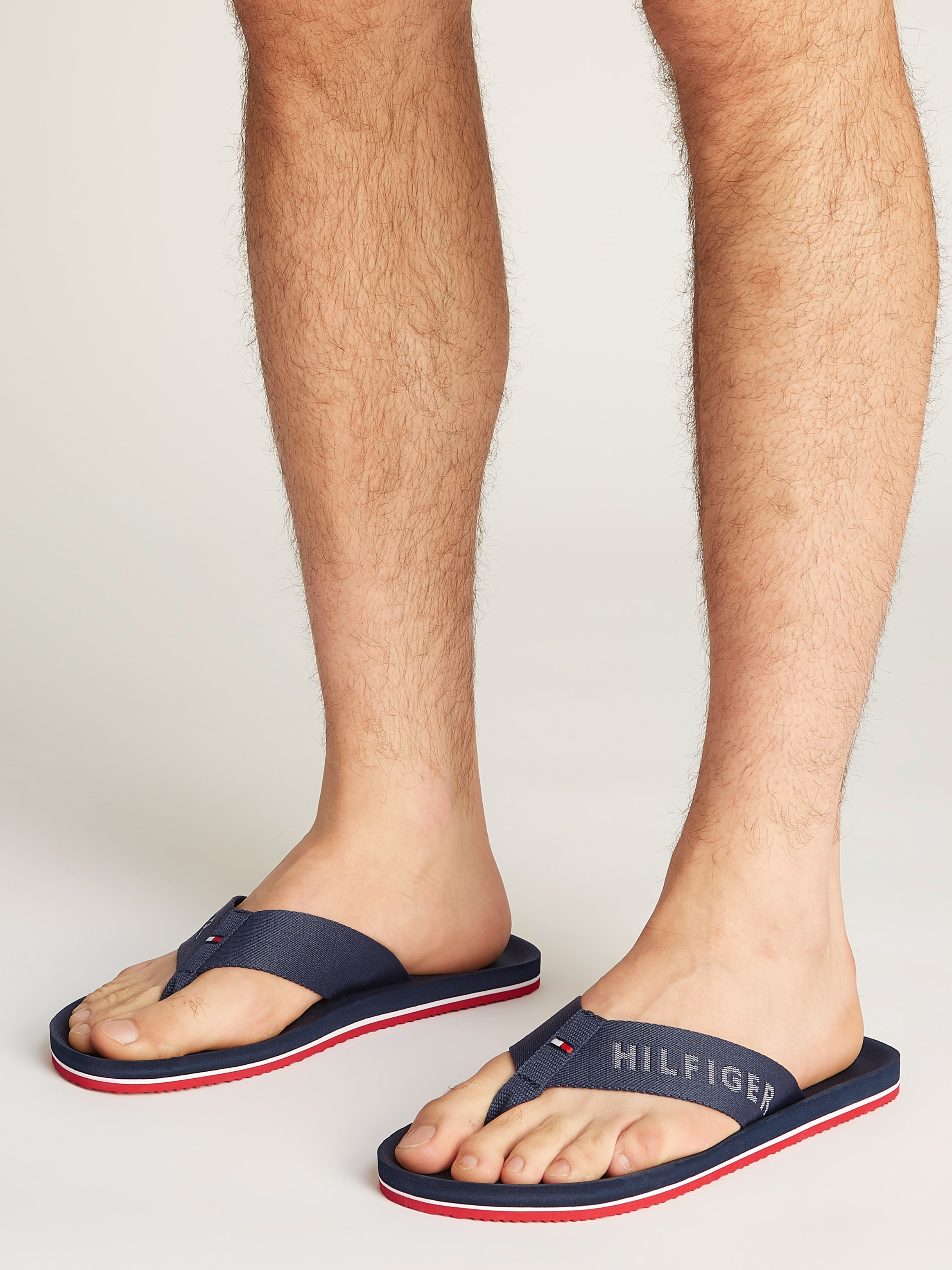 Tommy Hilfiger Zehentrenner »COMFORT HILFIGER BEACH SANDAL«, Badeschuh, Schlupfschuh mit Logoschriftzug
