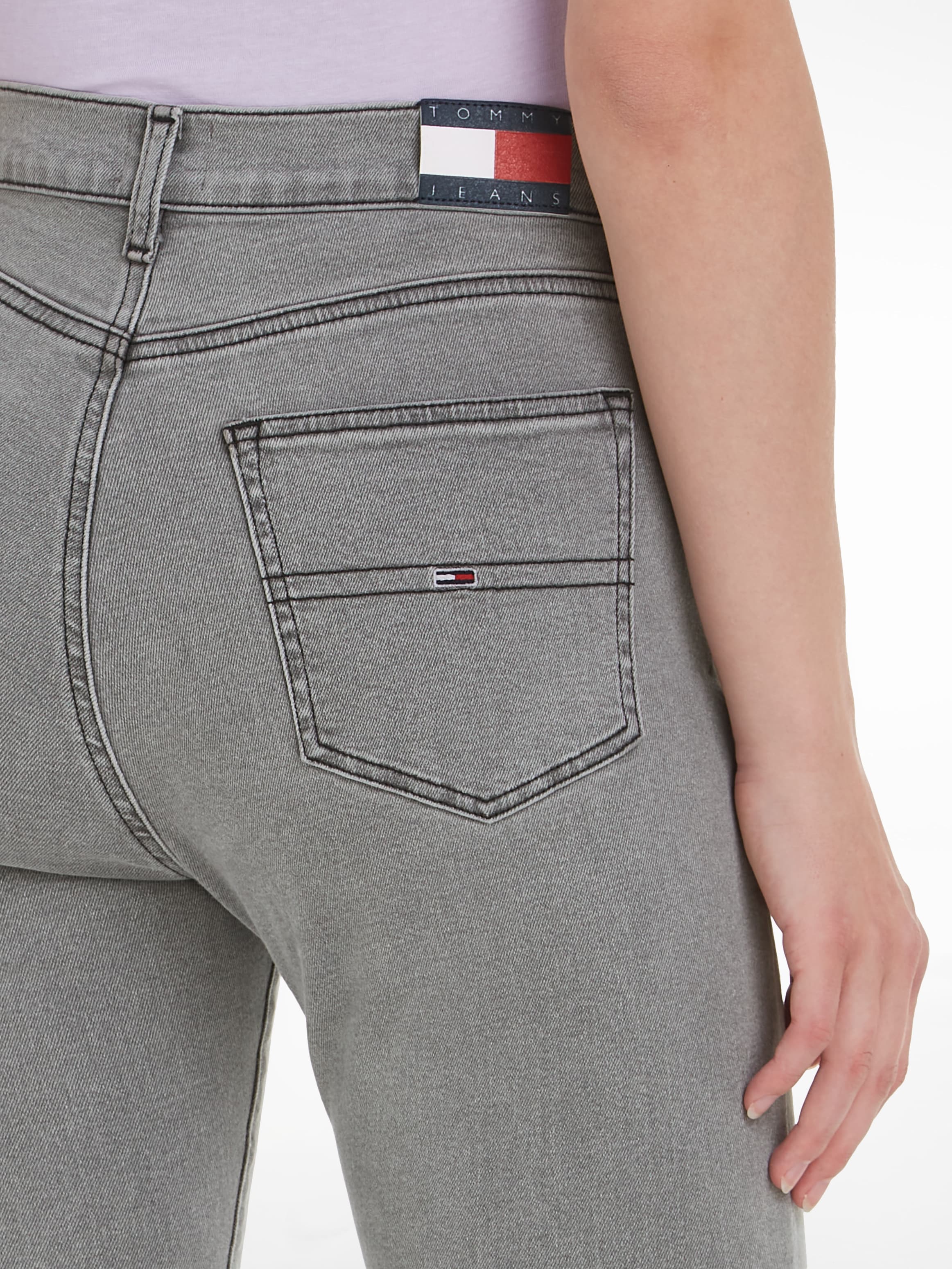 Tommy Jeans Bequeme Jeans »Sylvia Skinny Slim Jeans Hohe Leibhöhe«, mit Ledermarkenlabel