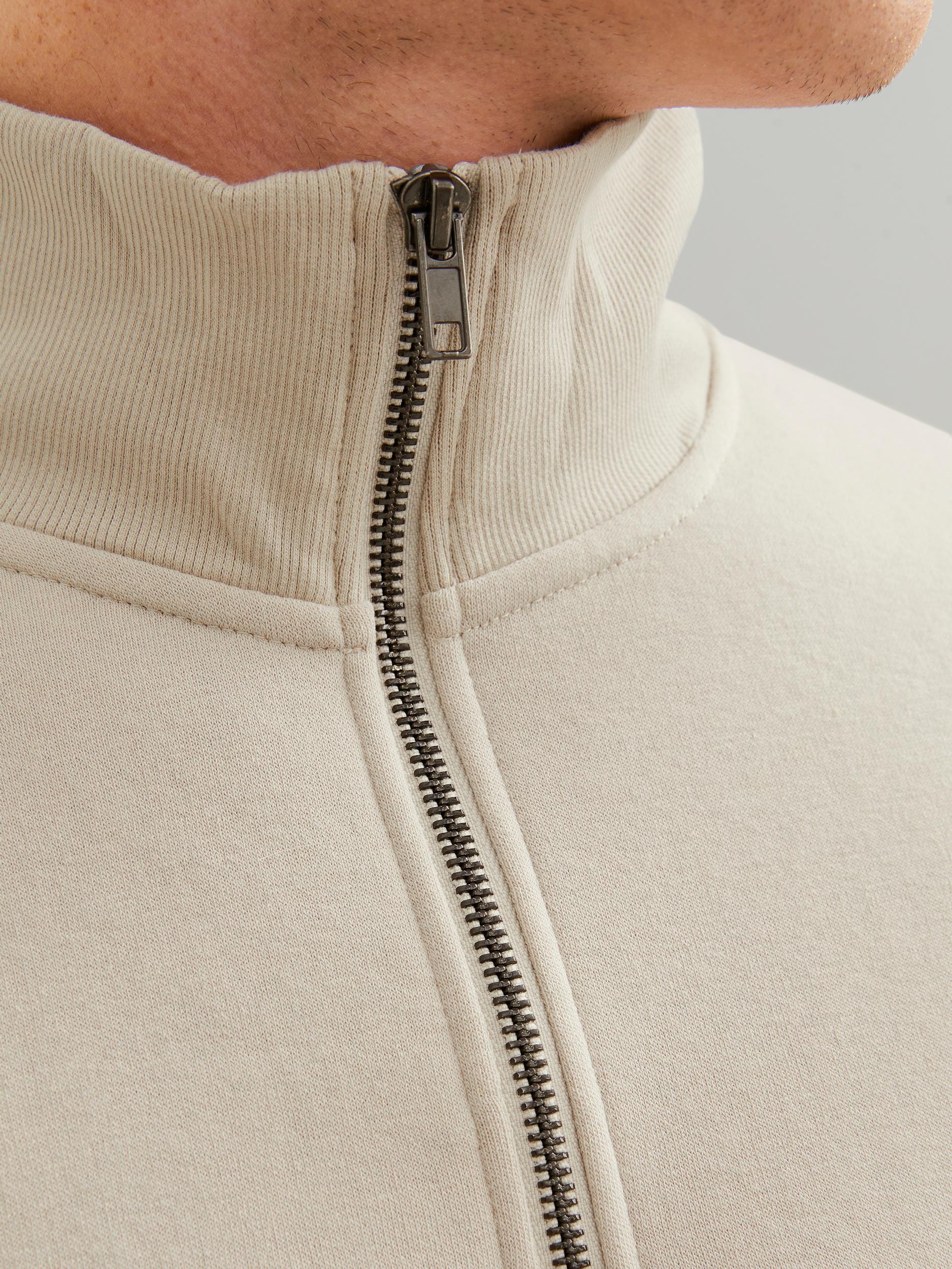 Jack & Jones Sweatshirt »JJEBRADLEY SWEAT HALF ZIP NOOS«, mit Troyer Kragen