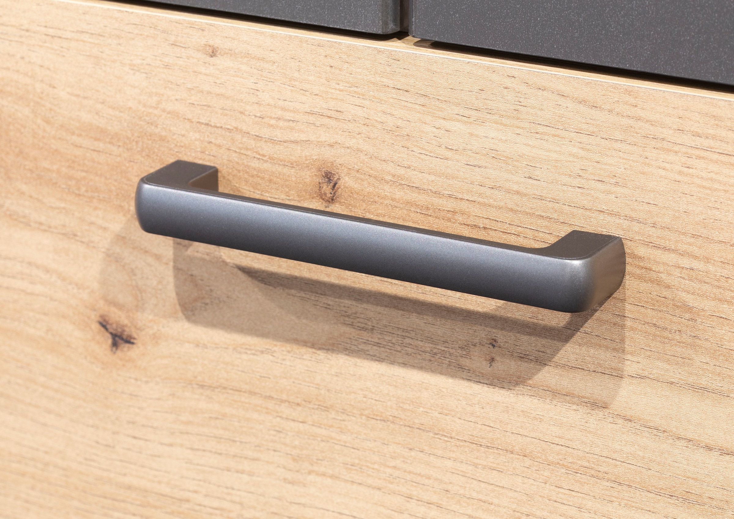 rauch Drehtürenschrank »Kleiderschrank Schrank Garderobe Wäscheschrank BARI«, mit Schubkästen und modernem Griff in Graumetallic MADE IN GERMANY