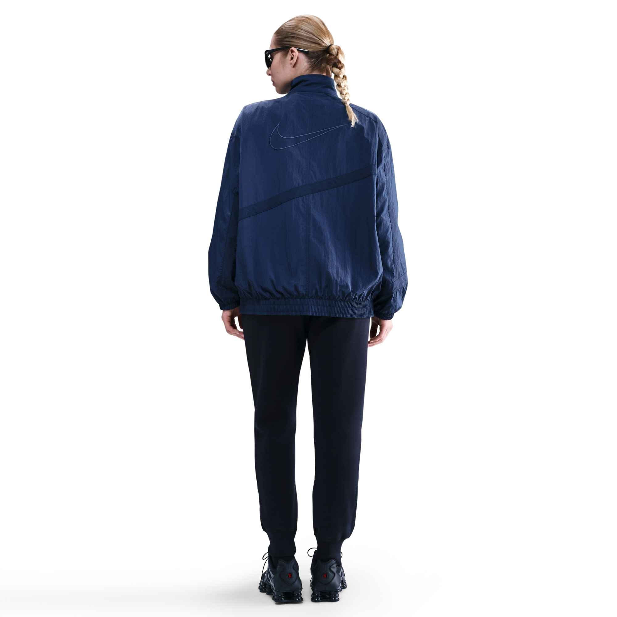 Nike Sportswear Sporthose »W NSW PHNX FLC MR PANT STD«  aus angerautem Fleece, mit Kordelzug