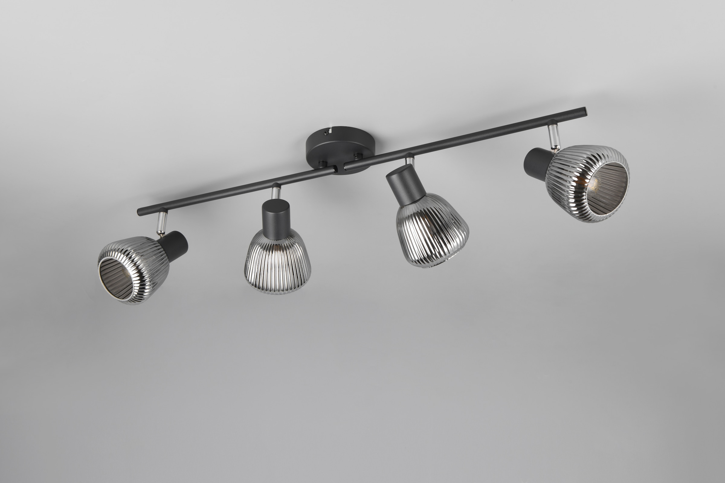 TRIO Leuchten Deckenstrahler »TARIFA, 4-flammiger Deckenspot mit Glasschirm, exkl 4xE14 max 10W« E14 1 Stk. warmweiß - kaltweiß Glasschirm in Riffeloptik leicht verspiegelt, verstellbare Spots