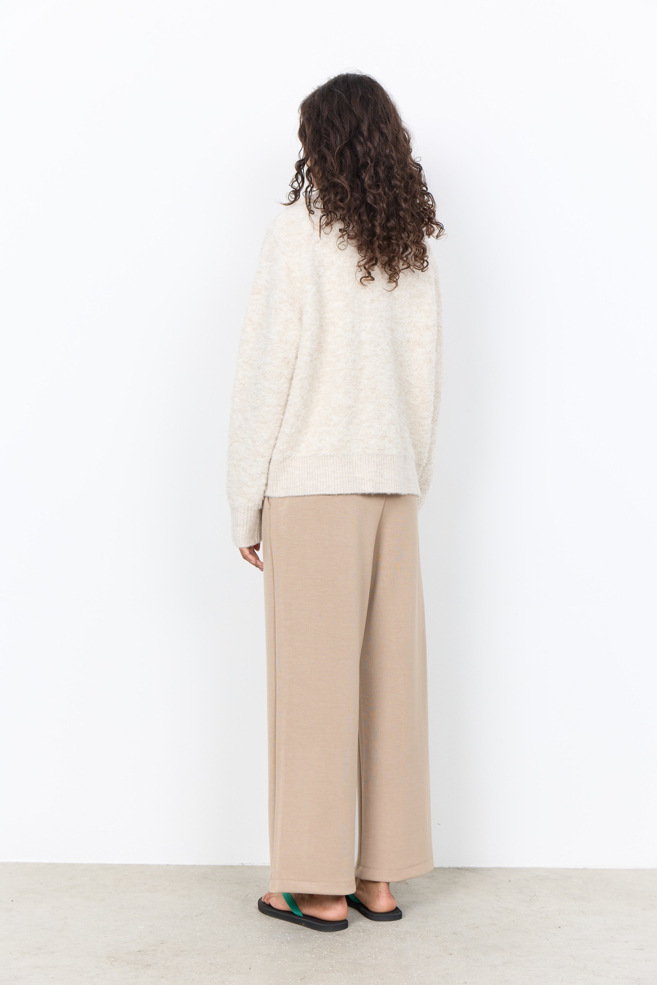 soyaconcept Strickjacke »SC-VENCHE 4« Materialmix, mit Kragen und Reißverschluss, Eingrifftaschen