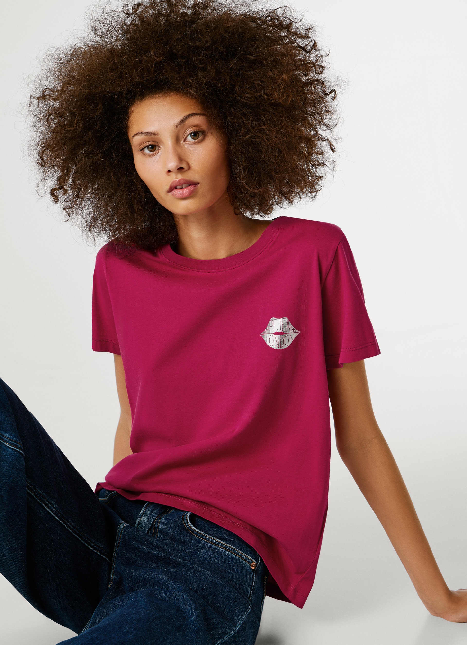 Pepe Jeans T-Shirt »BRULE« mit Runhals, kleiner Print auf der Brust