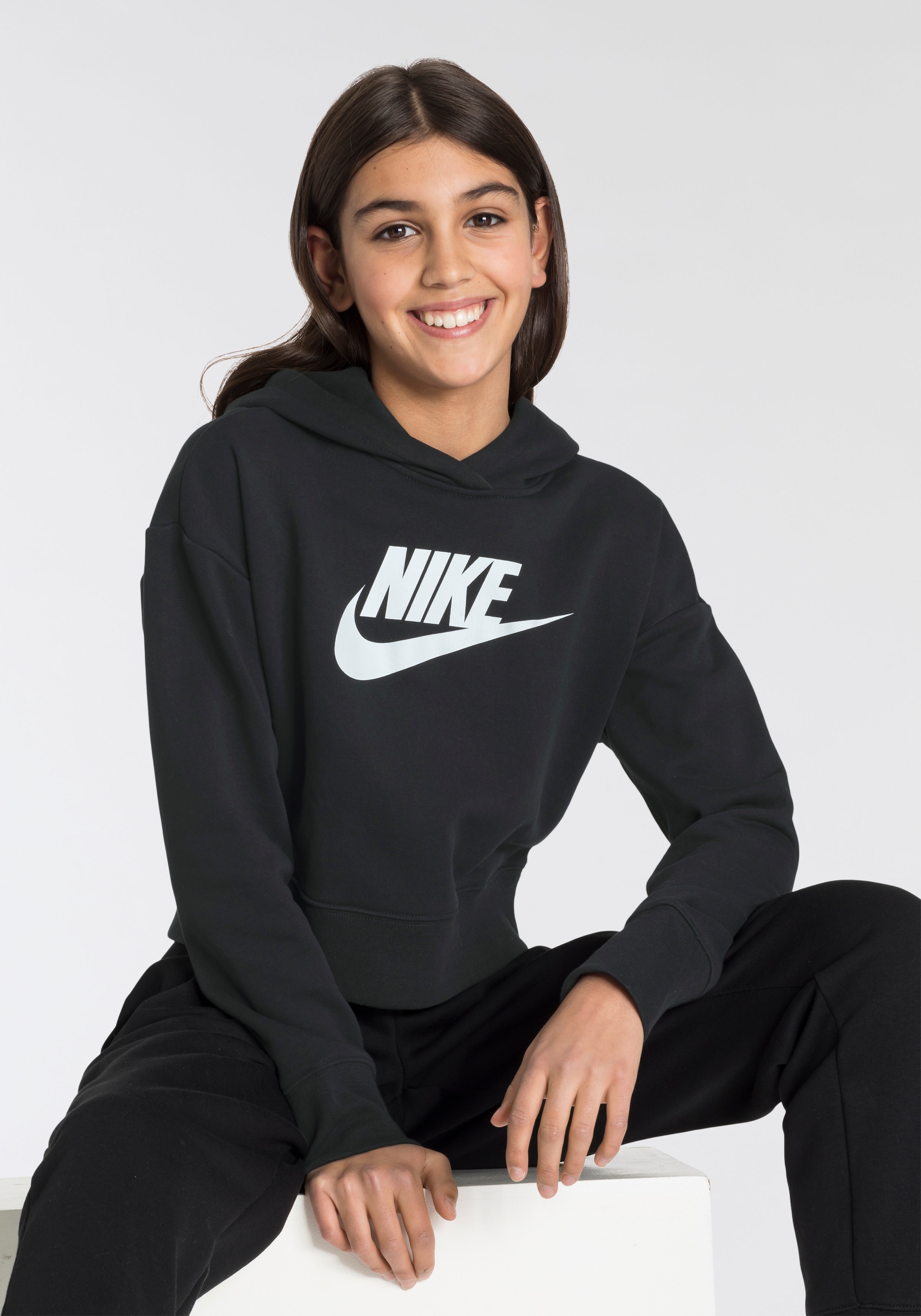 Nike Sportswear Kapuzensweatshirt »Club Big Kids\' (Girls\') French Terry  Cropped Hoodie« bestellen bei OTTO | Sweatshirts