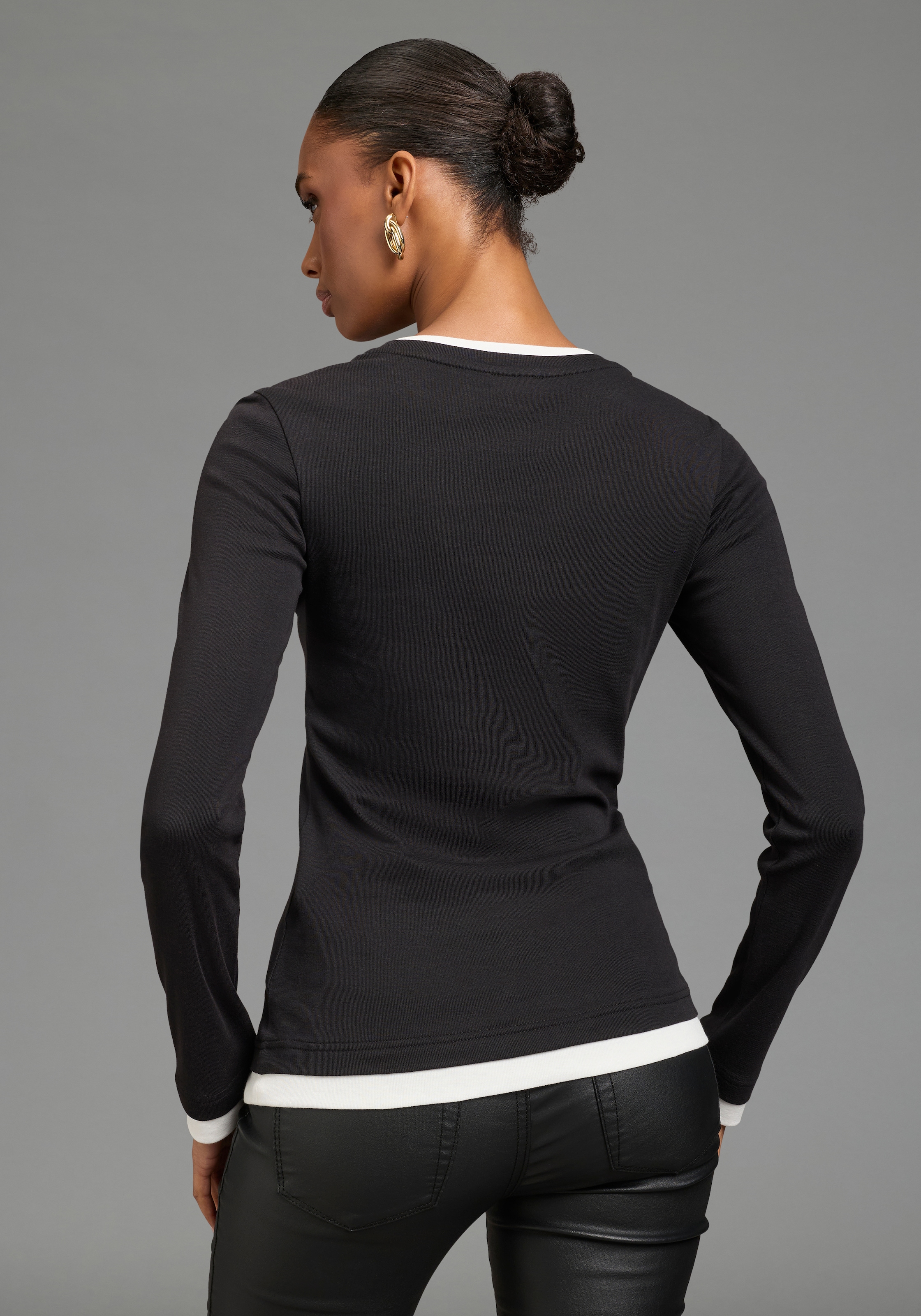 Bruno Banani Longsleeve mit Rundhalsausschnitt, hüftlange Form, Langarm-Design, aus Rippware