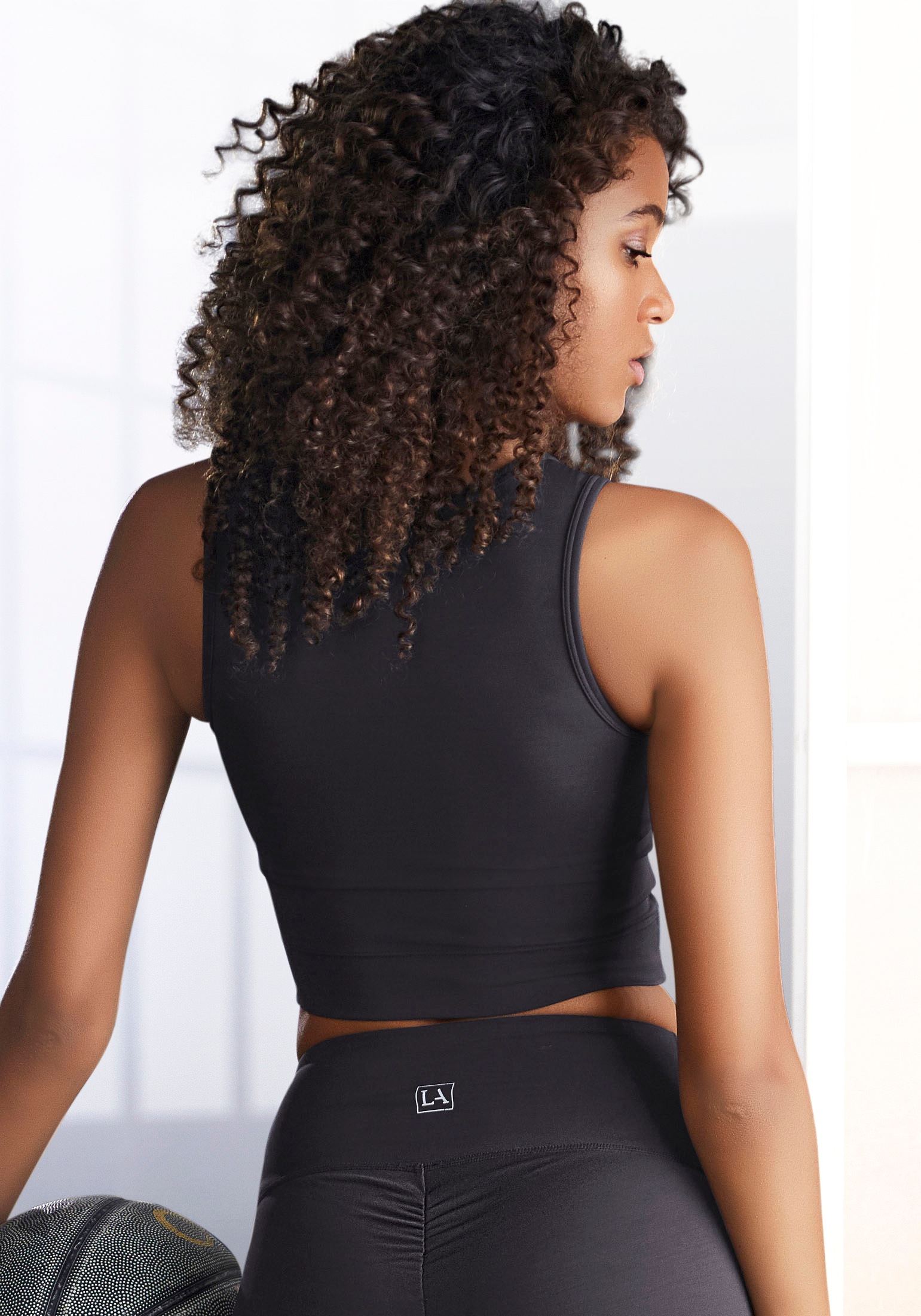 LASCANA ACTIVE Crop-Top, mit kleiner Raffung
