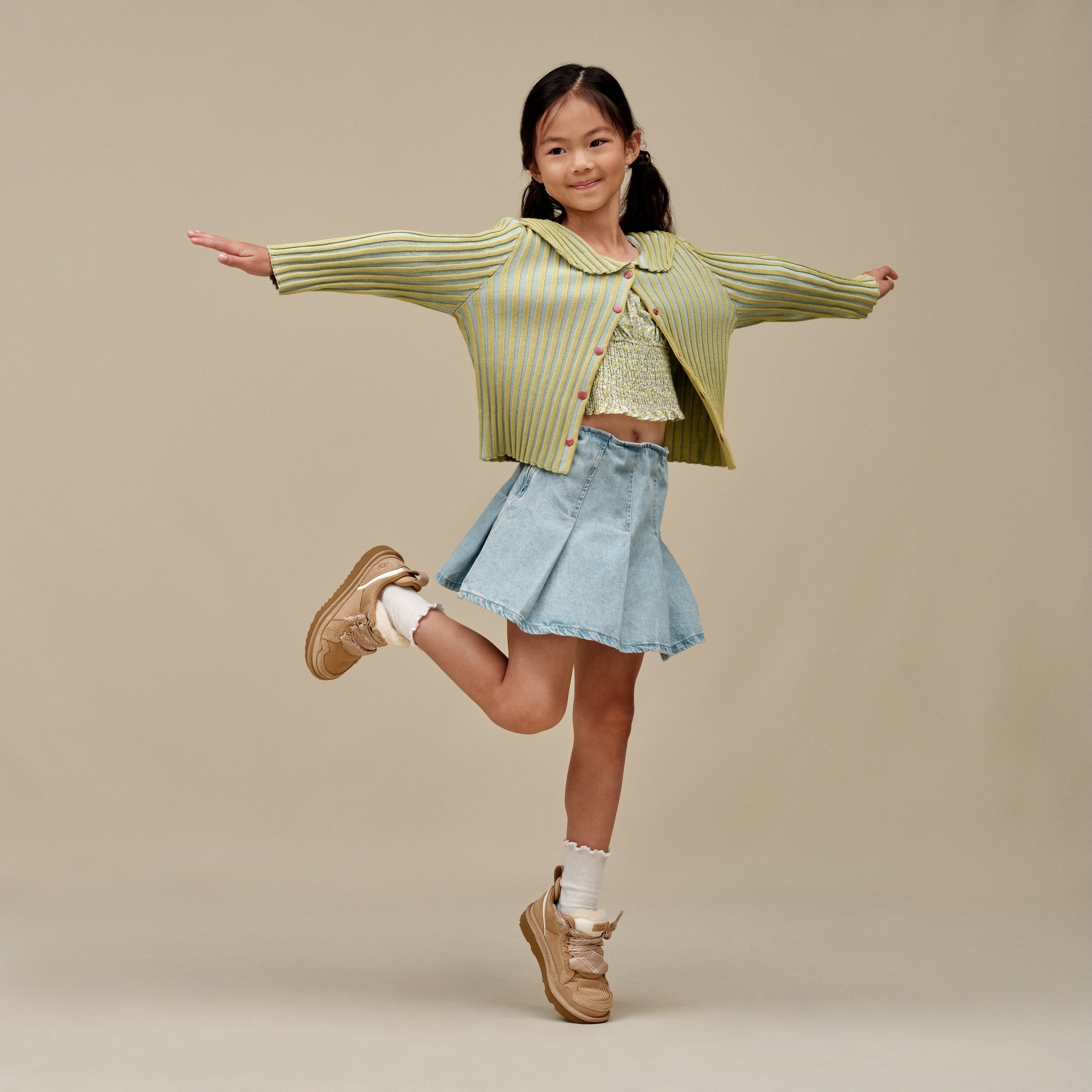 UGG Sneaker »LOWMEL«  Kinderschuh, Halbschuh, Schnürschuh mit weichem Fußbett