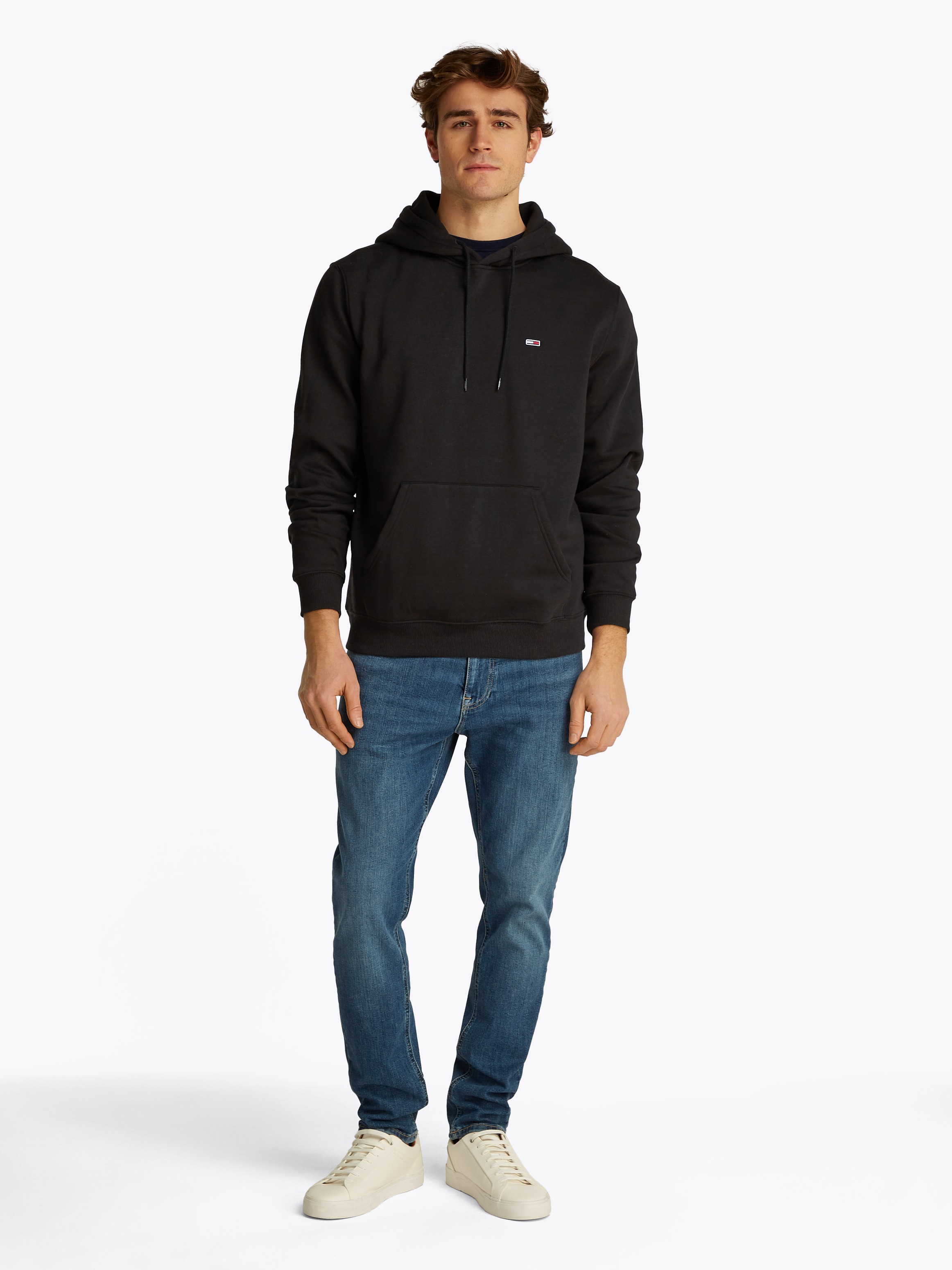 Tommy Jeans Sweatshirt »TJM REG S FLAG HOODIE«, mit bestickten Markenlogo auf Brusthöhe