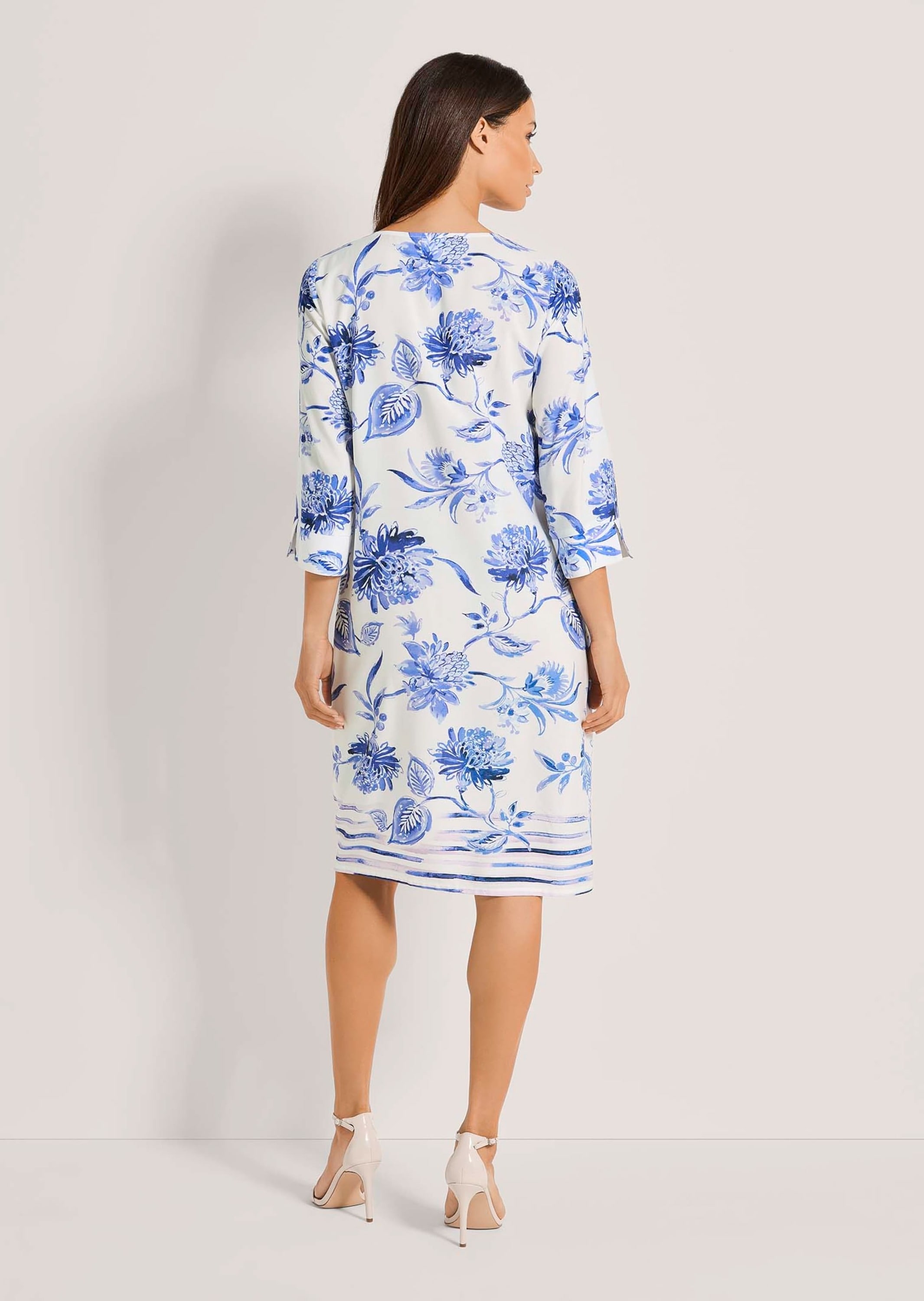 MADELEINE Sommerkleid »Druckkleid Rundhals-Kleid mit Unikat-Print«