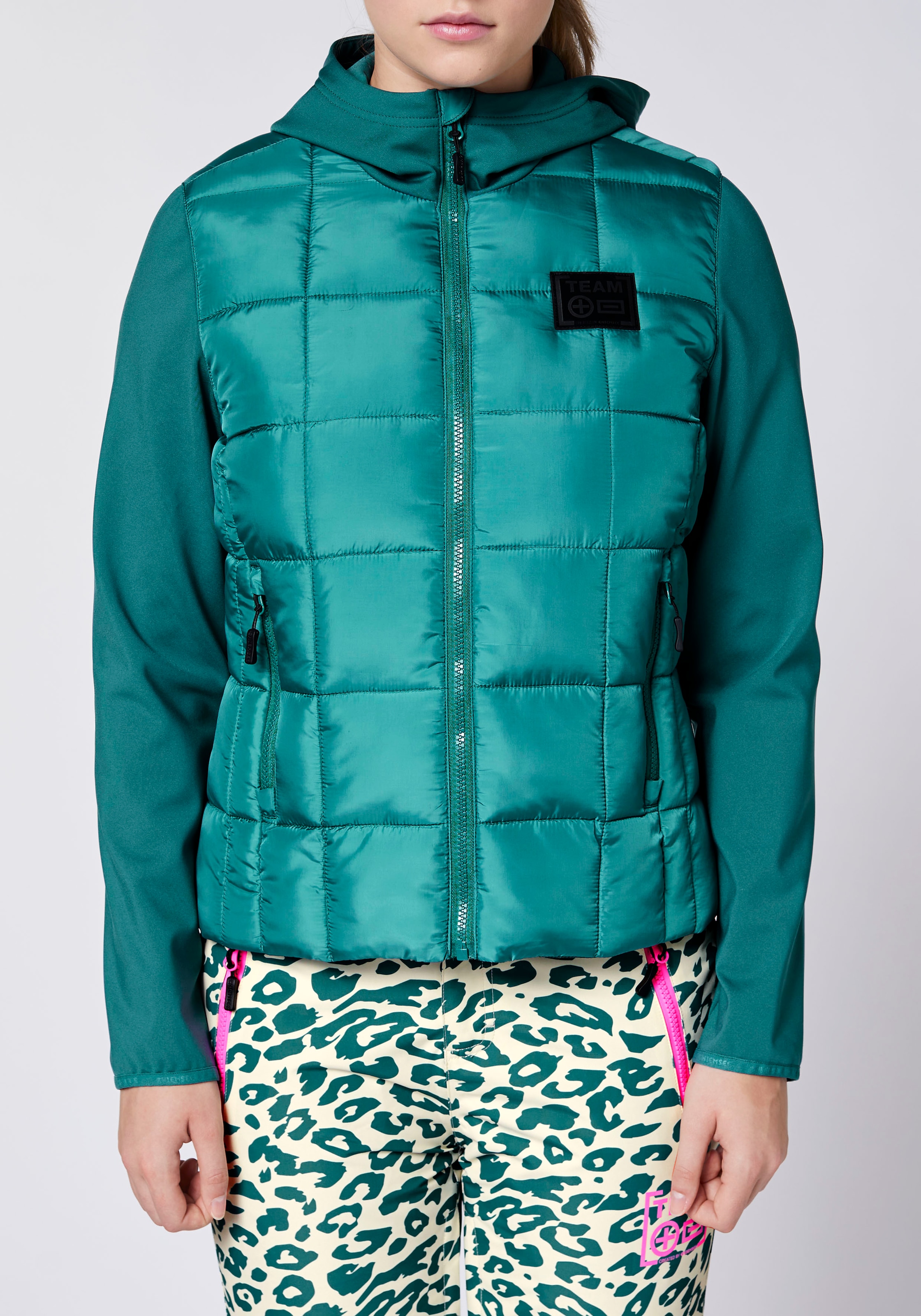 Chiemsee Outdoorjacke mit Kapuze - Materialmix aus Canvas &amp; Technical Fleece<br/>