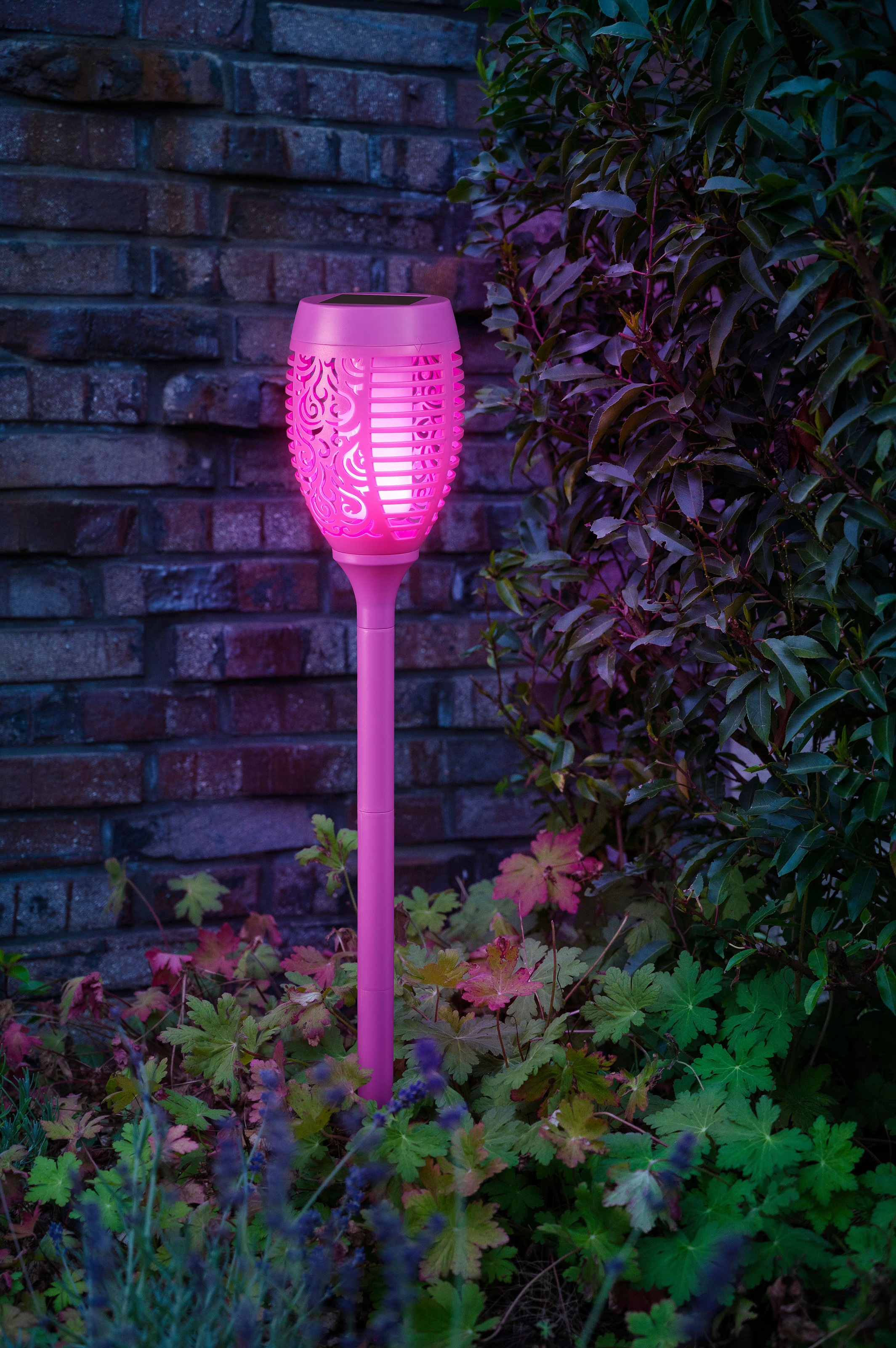 BONETTI LED Gartenfackel, LED Solar Gartenfackel lila mit realer Flamme