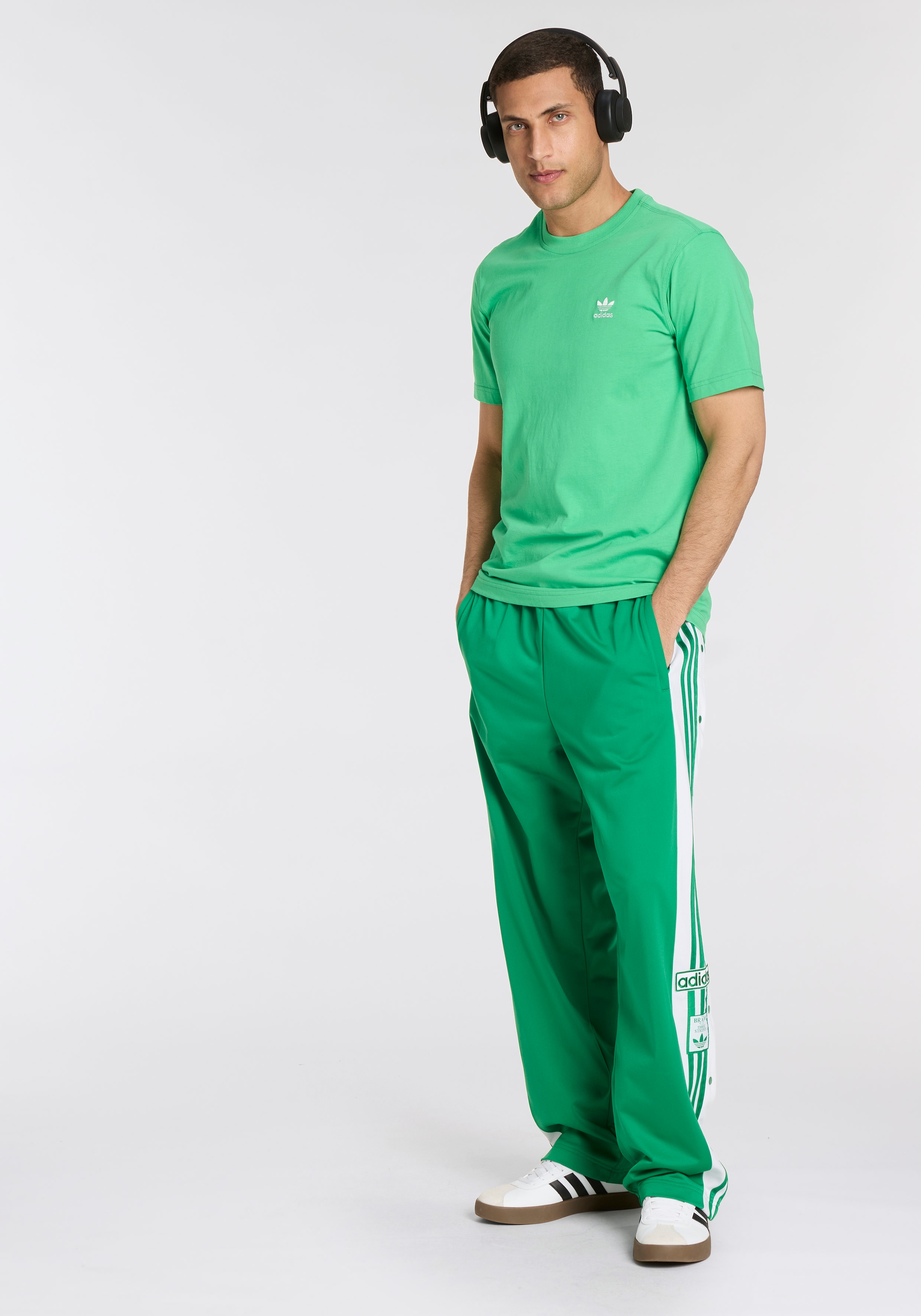 adidas Originals T-Shirt »TREFOIL ESS TEE«, drei Streifen Essentials Shirt mit Trefoil Logo