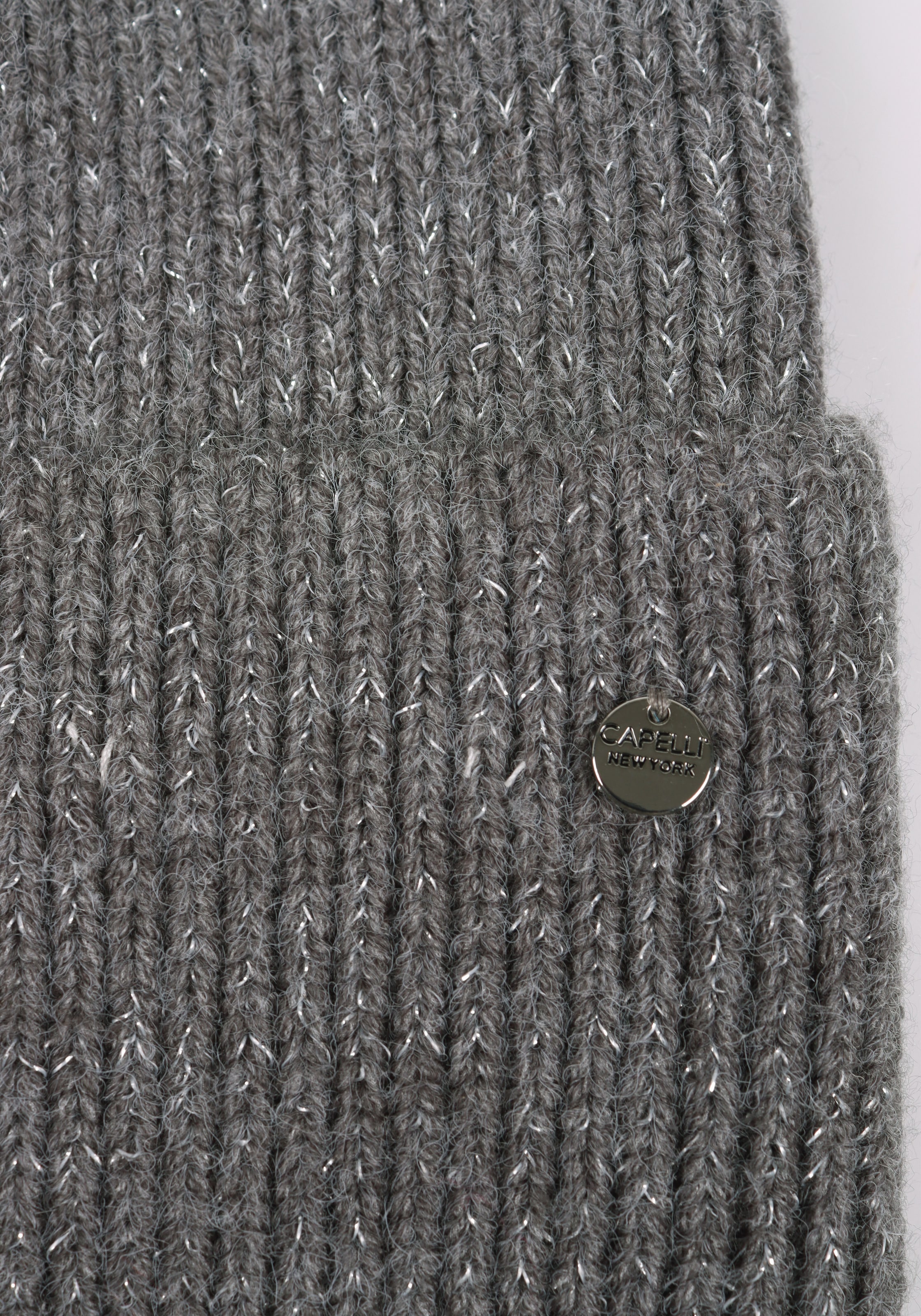 Capelli New York Beanie Strickmütze mit dezent eingearbeiteten Glitzerfäden