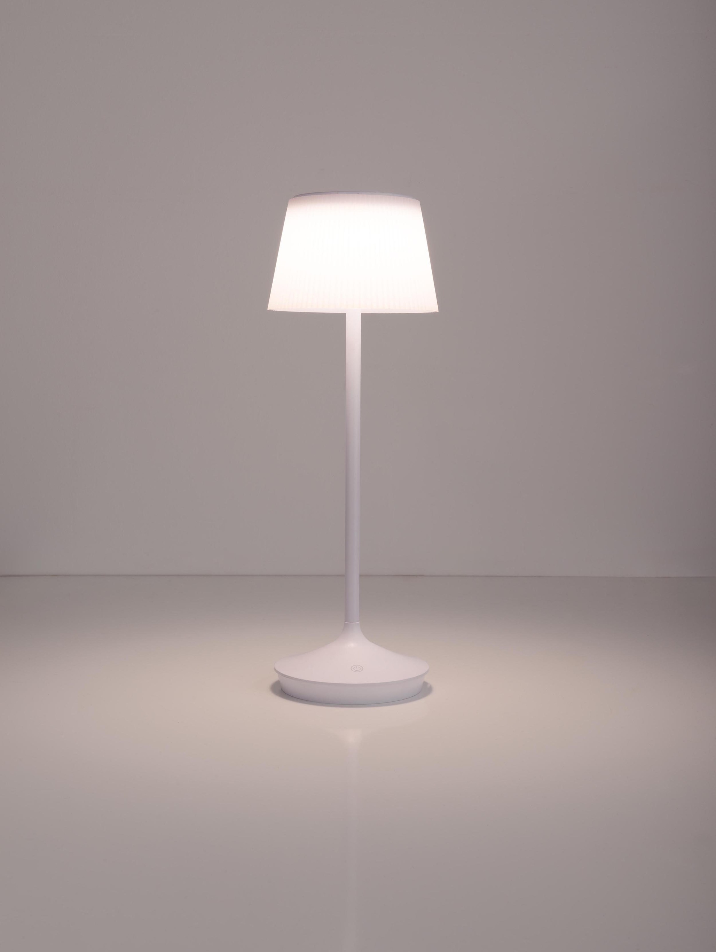 näve LED Tischleuchte »Solarleuchte / Akkuleuchte "EMMI"«, 1 flammig, Leuchtmittel LED-Modul | LED fest integriert, Solarbetrieb, Akkubetrieb, CCT, Berührungssensor, Akkutischleuchte