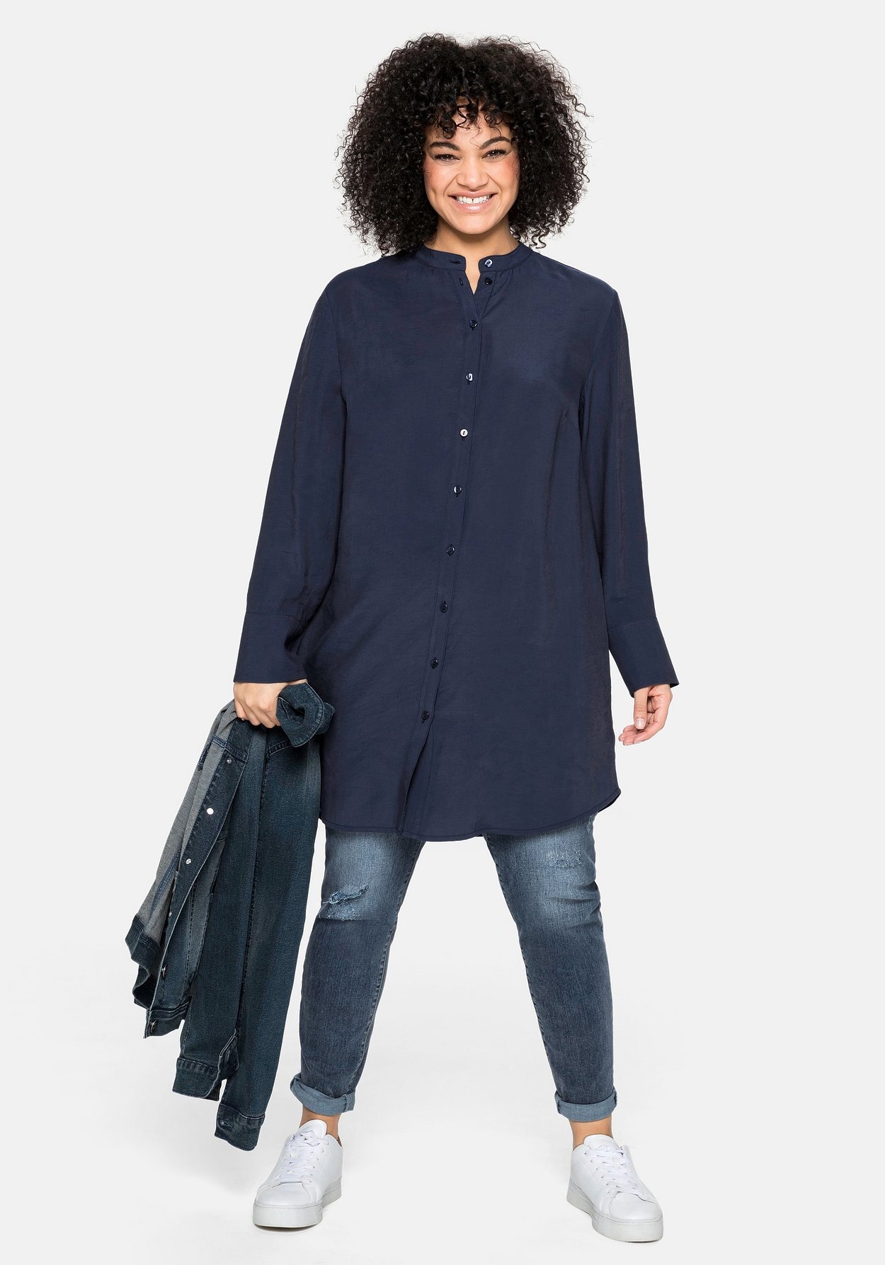 Sheego Longbluse »Longbluse mit Raffung am Rückenteil«