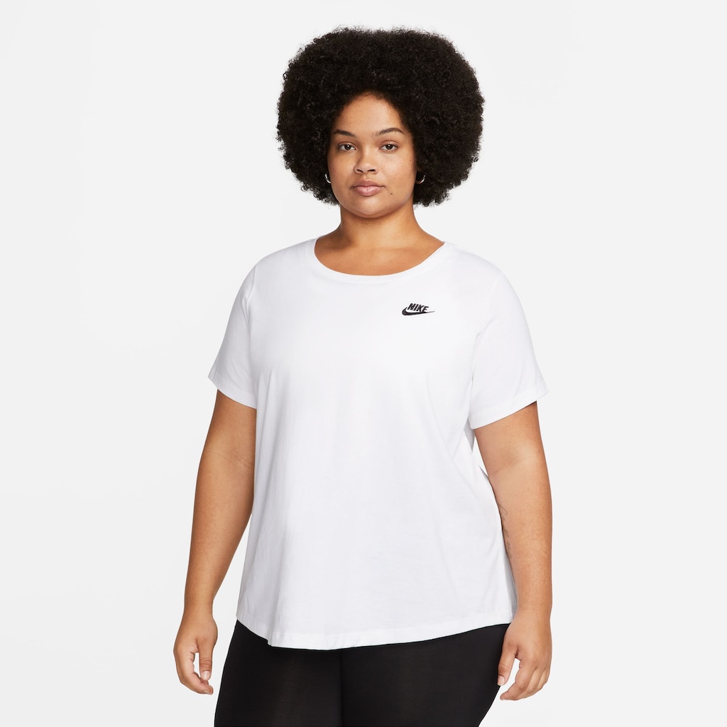 Nike Sportswear T-Shirt »CLUB ESSENTIALS WOMEN'S T-SHIRT (PLUS SIZE)«