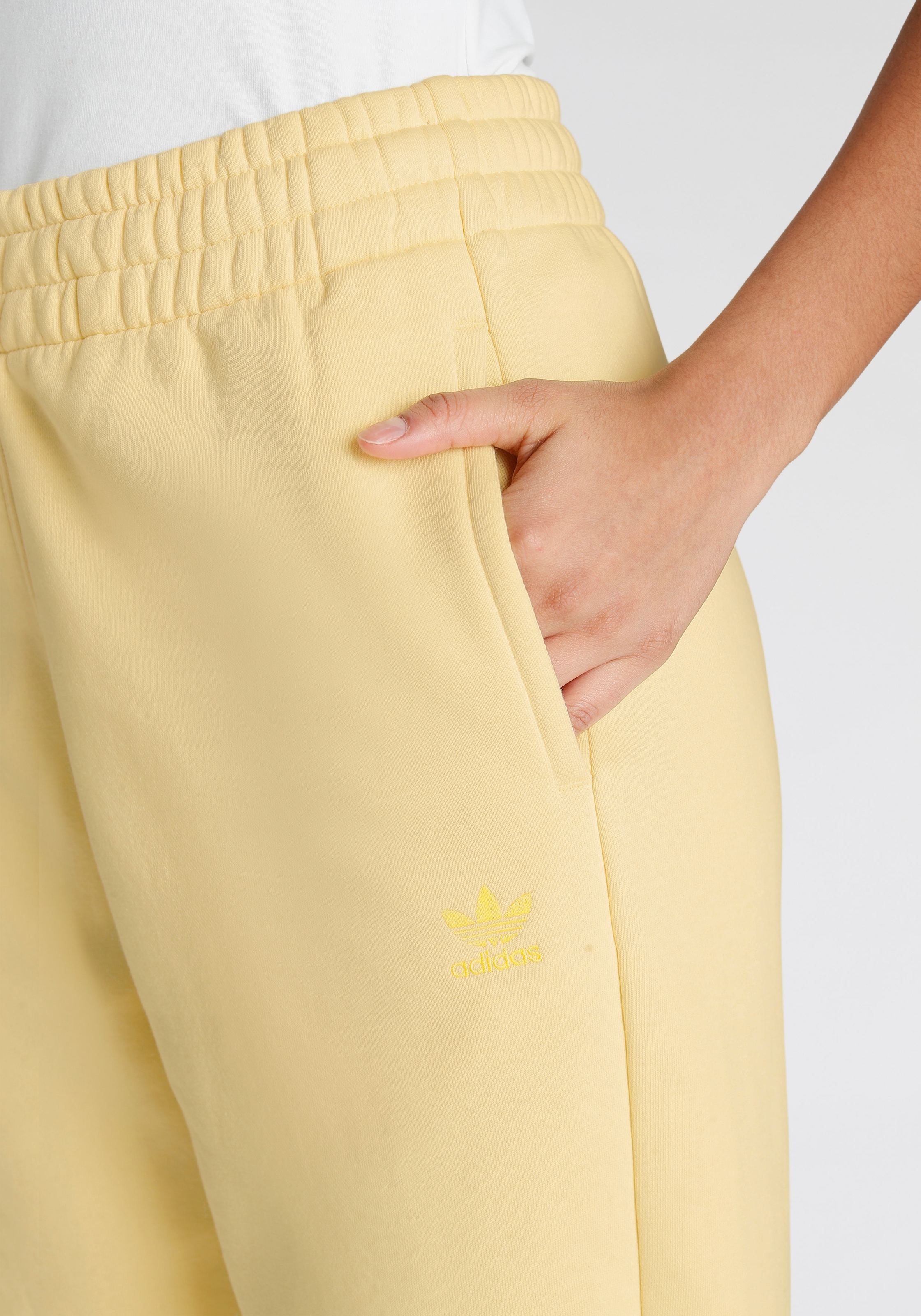 adidas Originals Sporthose »ESSENTIALS FLEECE«, (1 tlg.)