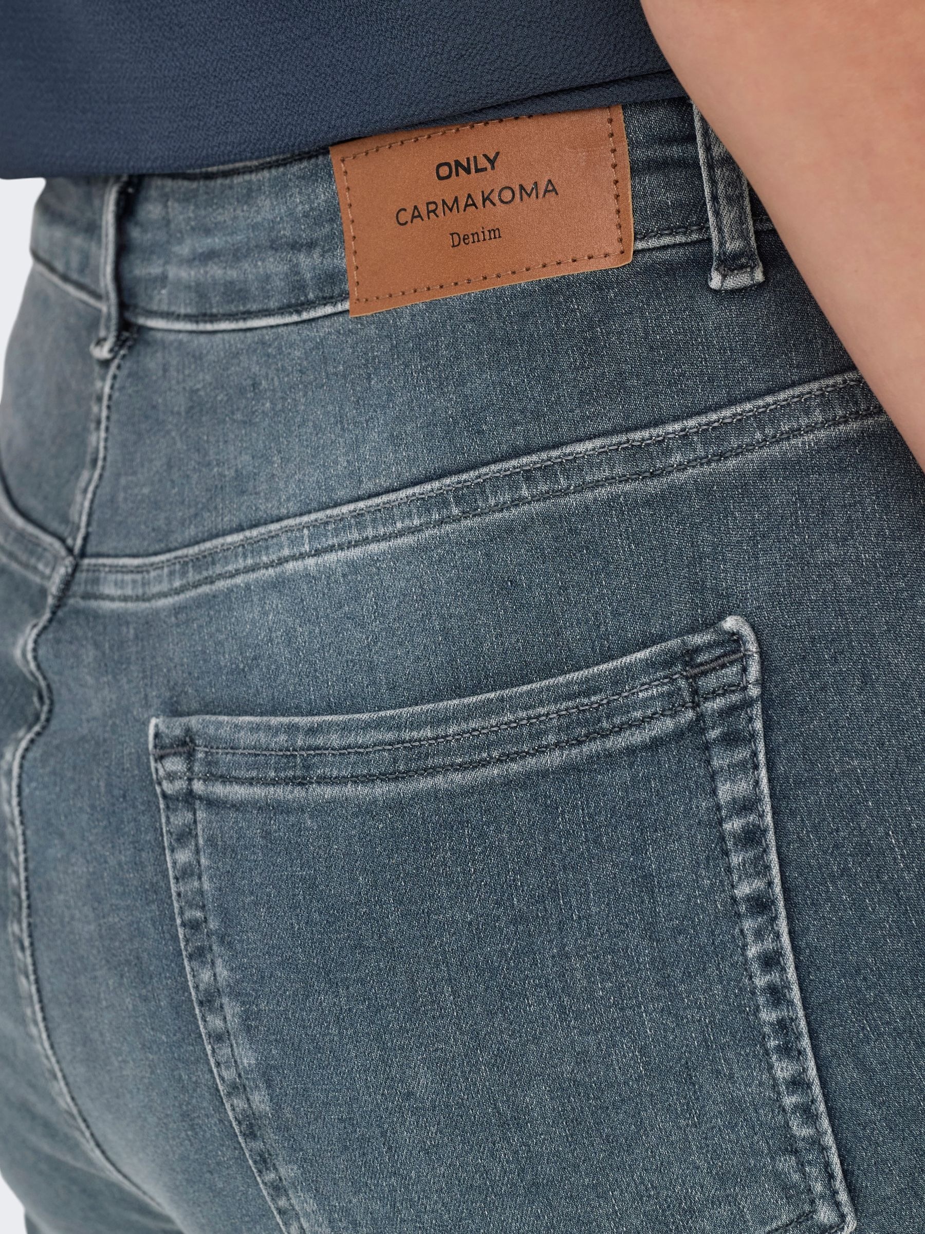 ONLY CARMAKOMA High-waist-Jeans »CARWILLY HW STRAIGHT DNM REA2602 NOOS«