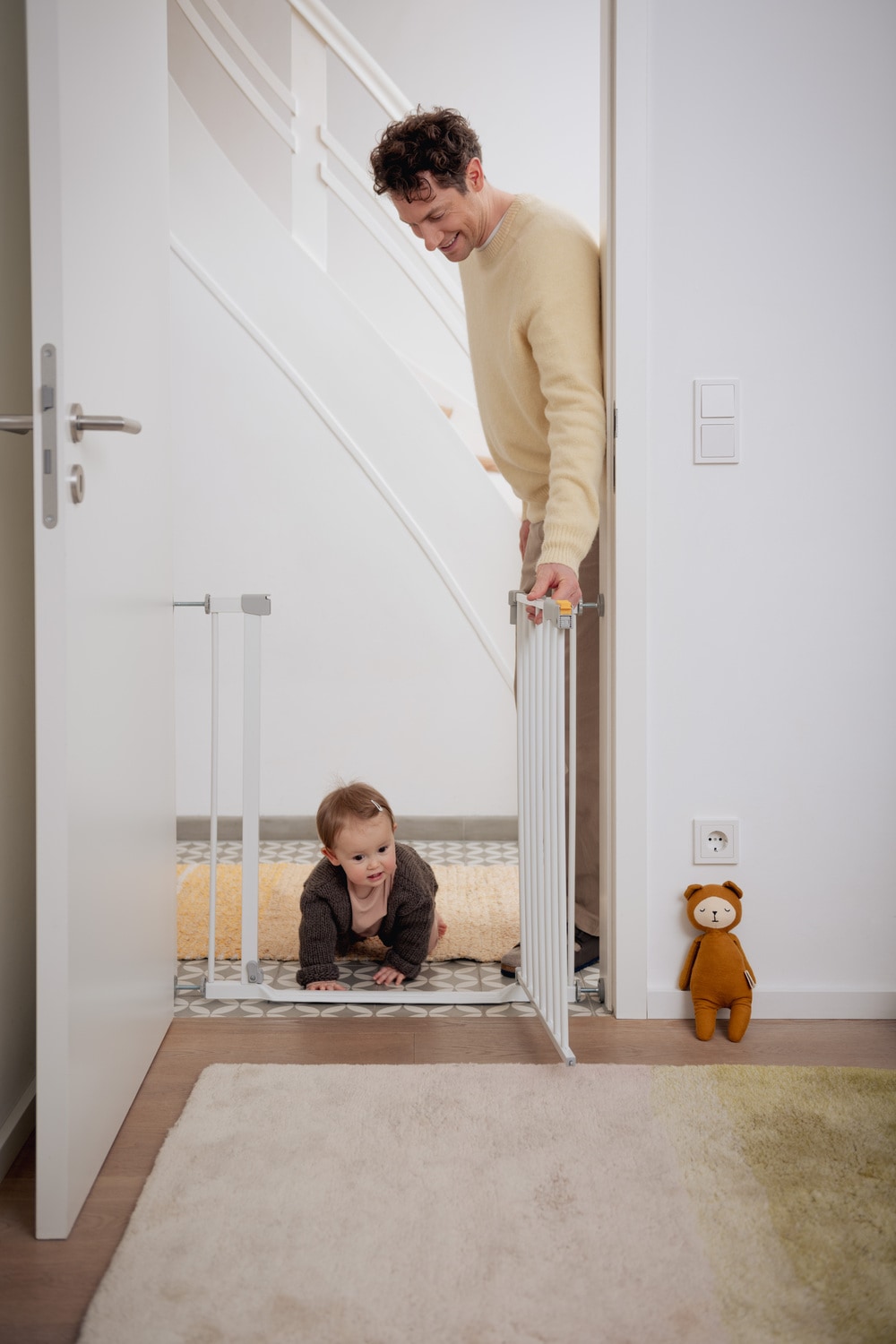Hauck Türschutzgitter »Clear Step Autoclose 2, White«, auch als Treppenschutzgitter verwendbar; 75-80, flacher Durchgang