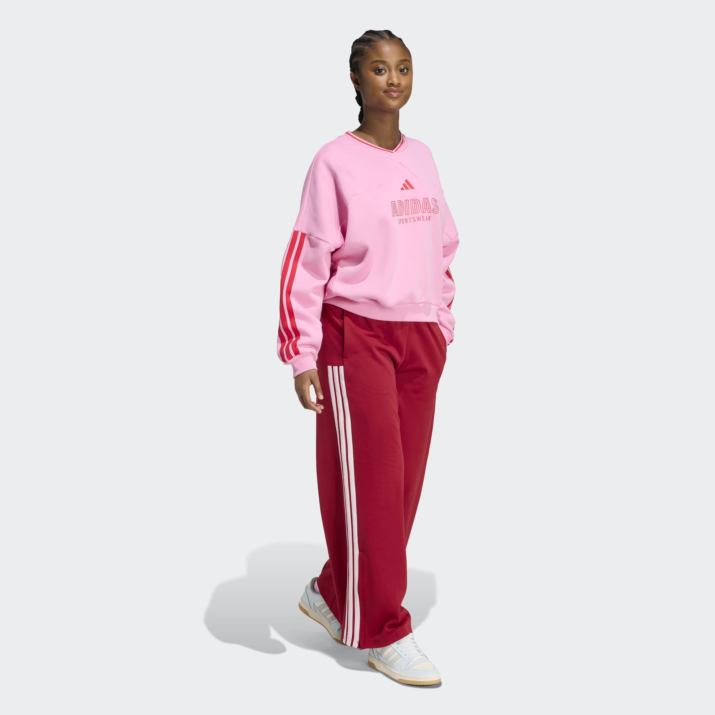 adidas Sportswear Sporthose »HOUSE OF TIRO, WEITES BEIN«  sportlicher Stil, für Training und Freizeit, mit Kordelverschluss