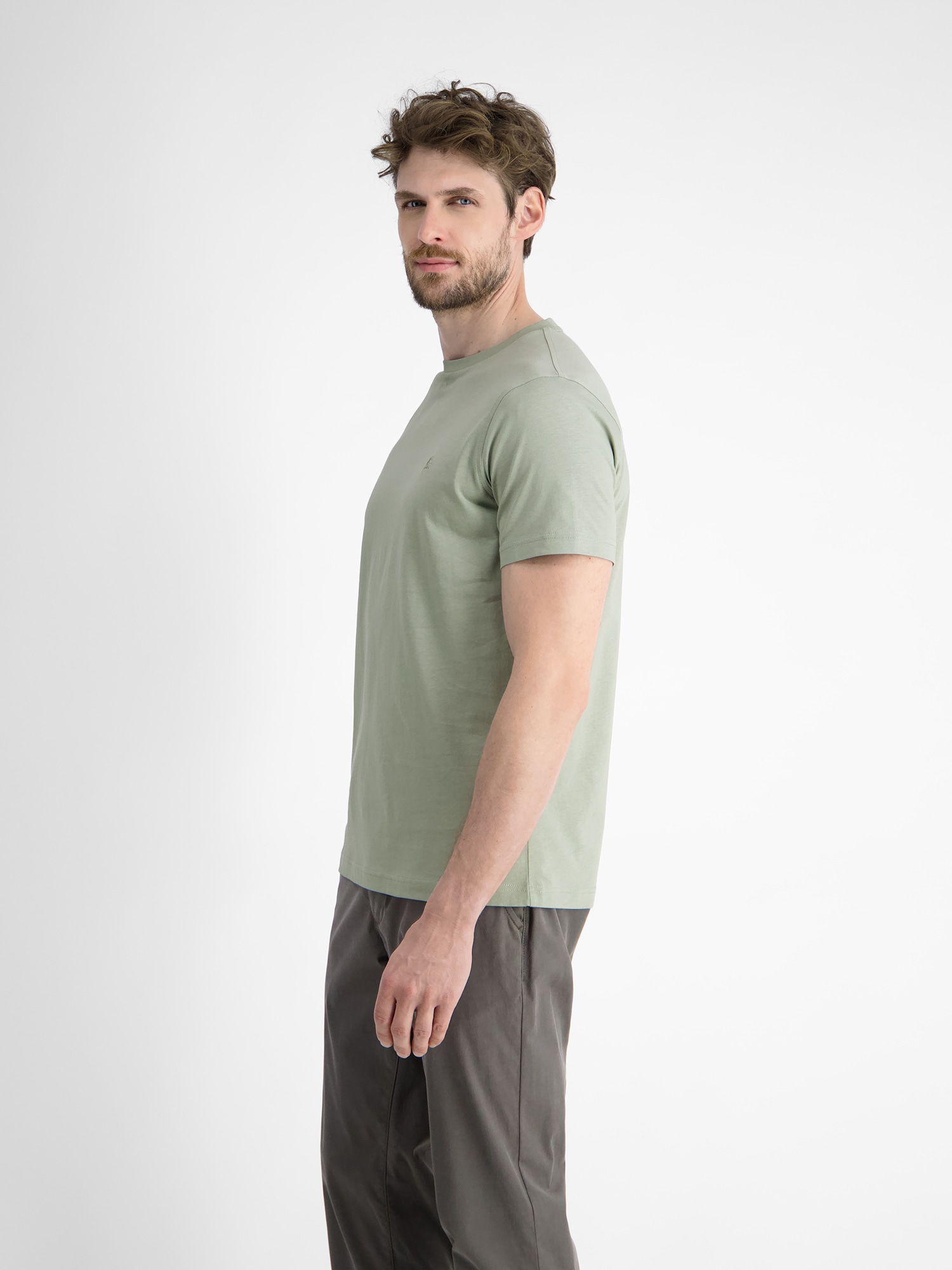 LERROS T-Shirt »LERROS Basic T-Shirt mit Logostitch, unifarben«