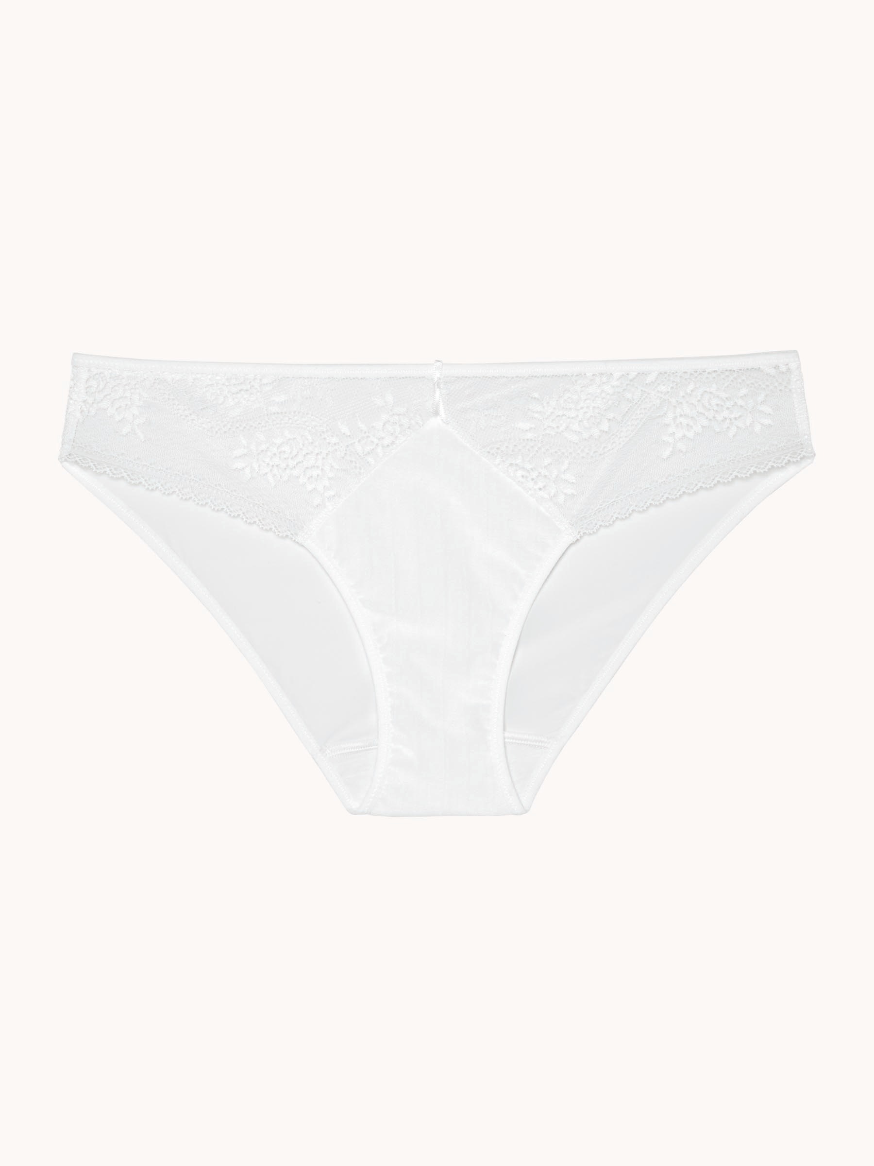 PASSIONATA Slip »MADDIE«, Mit floralem Spitzenbesatz
