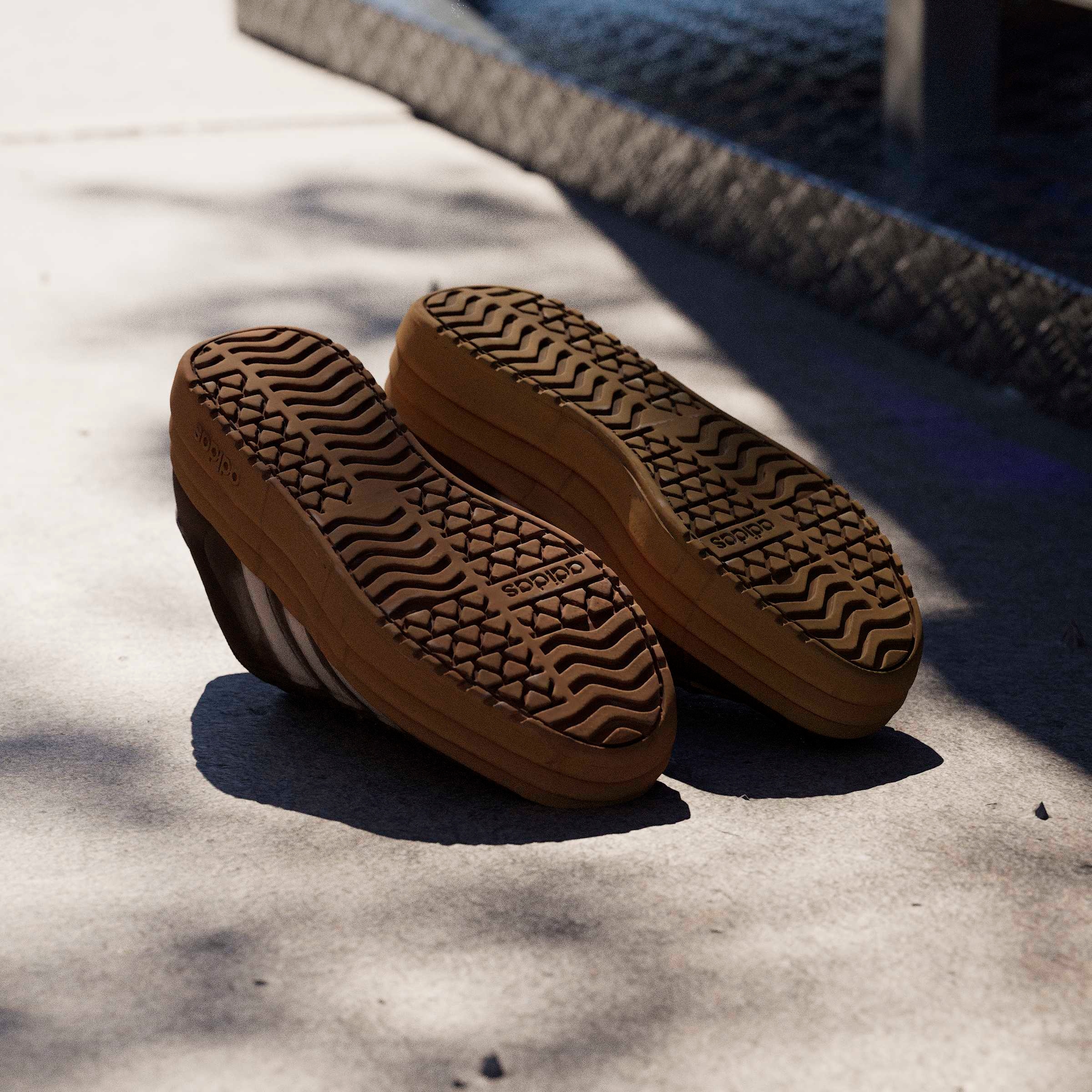 adidas Sportswear Plateausneaker »VL COURT BOLD«  inspiriert vom Design des adidas gazelle bold