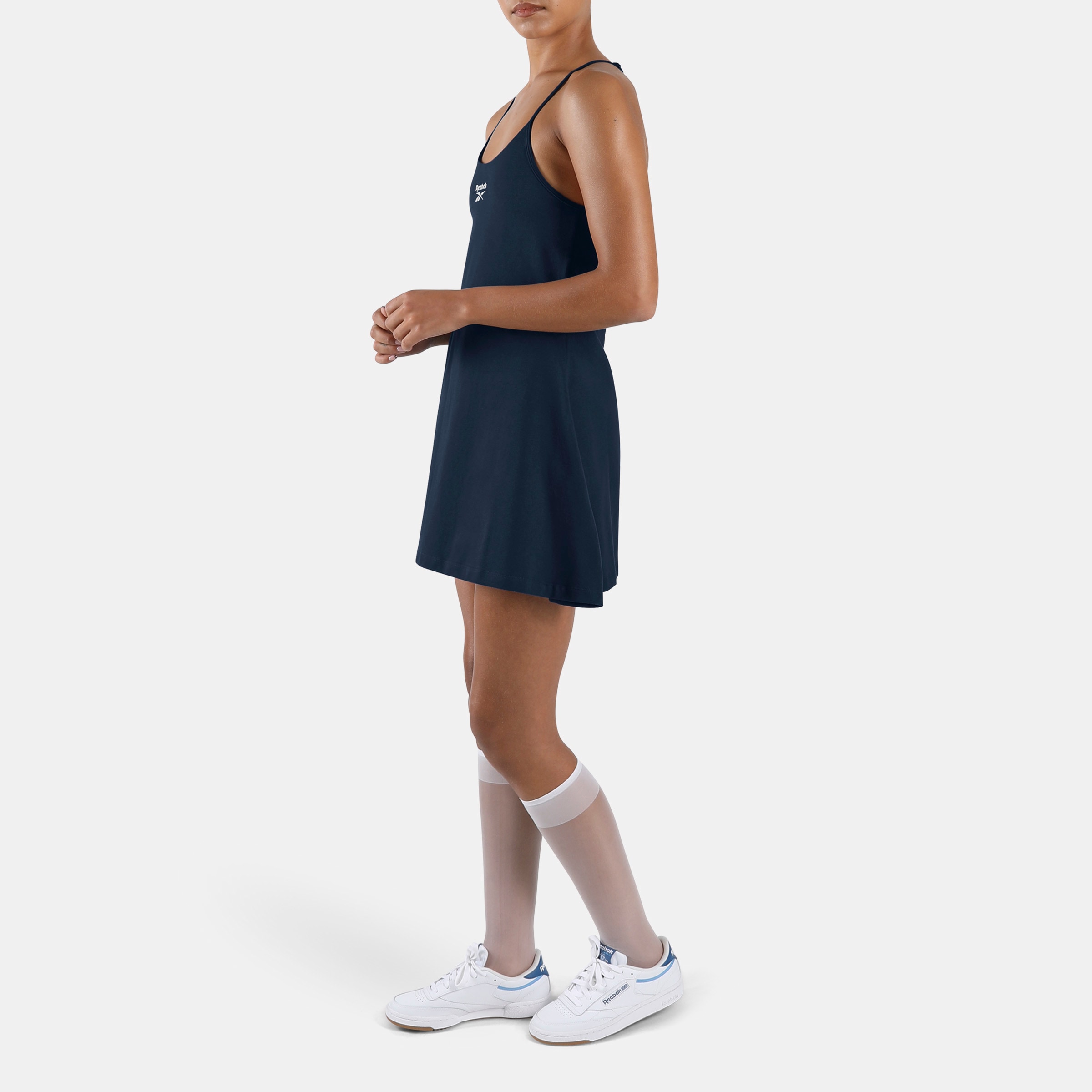 Reebok Sommerkleid »ID STRAPPY DRESS« für Sommermode, Sportmode und Streetware, aus Baumwolle und Elasthan