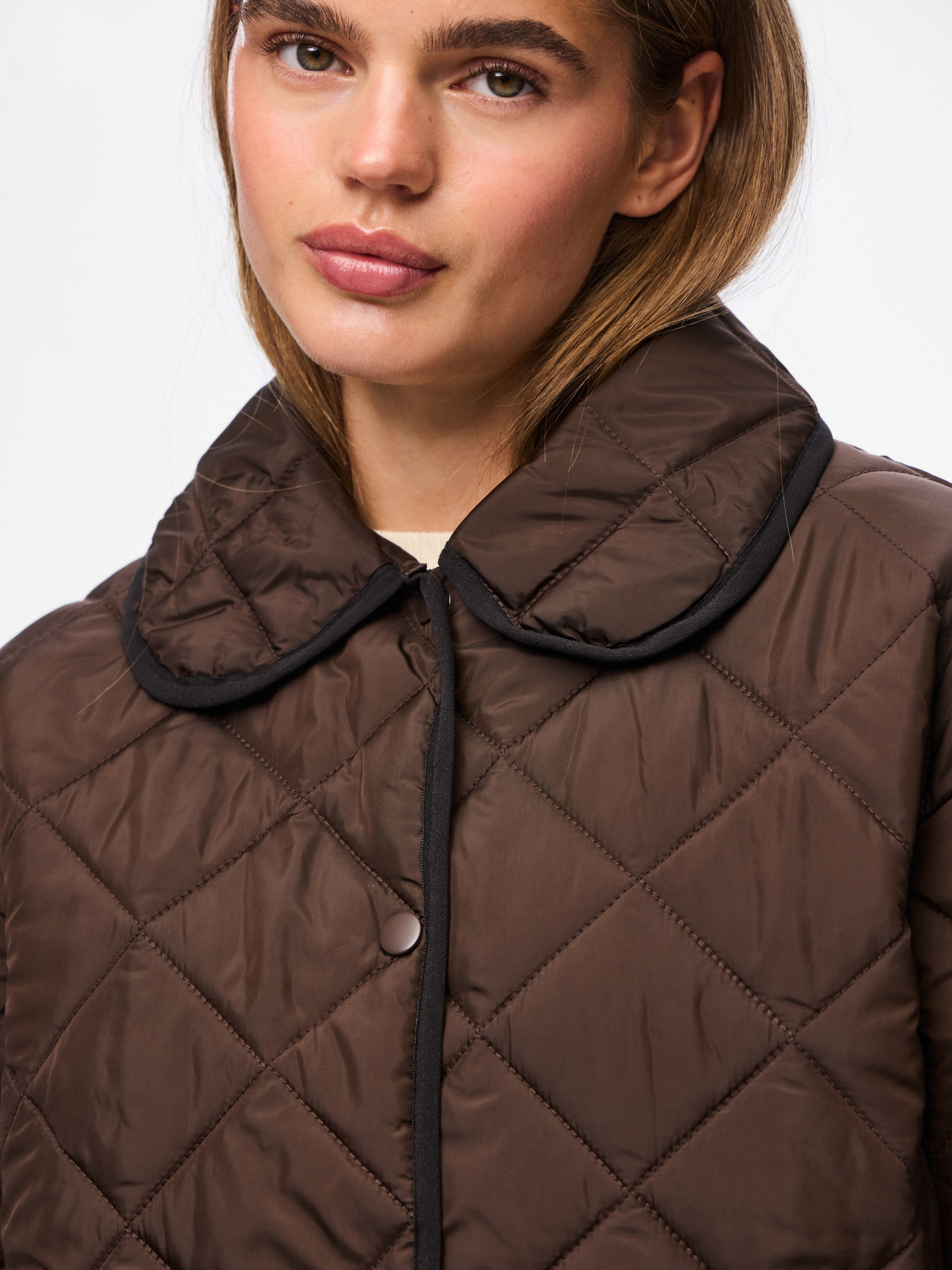 pieces Steppjacke »PCEMILY SHORT QUILTED JACKET NOOS BC« Kunstfaser